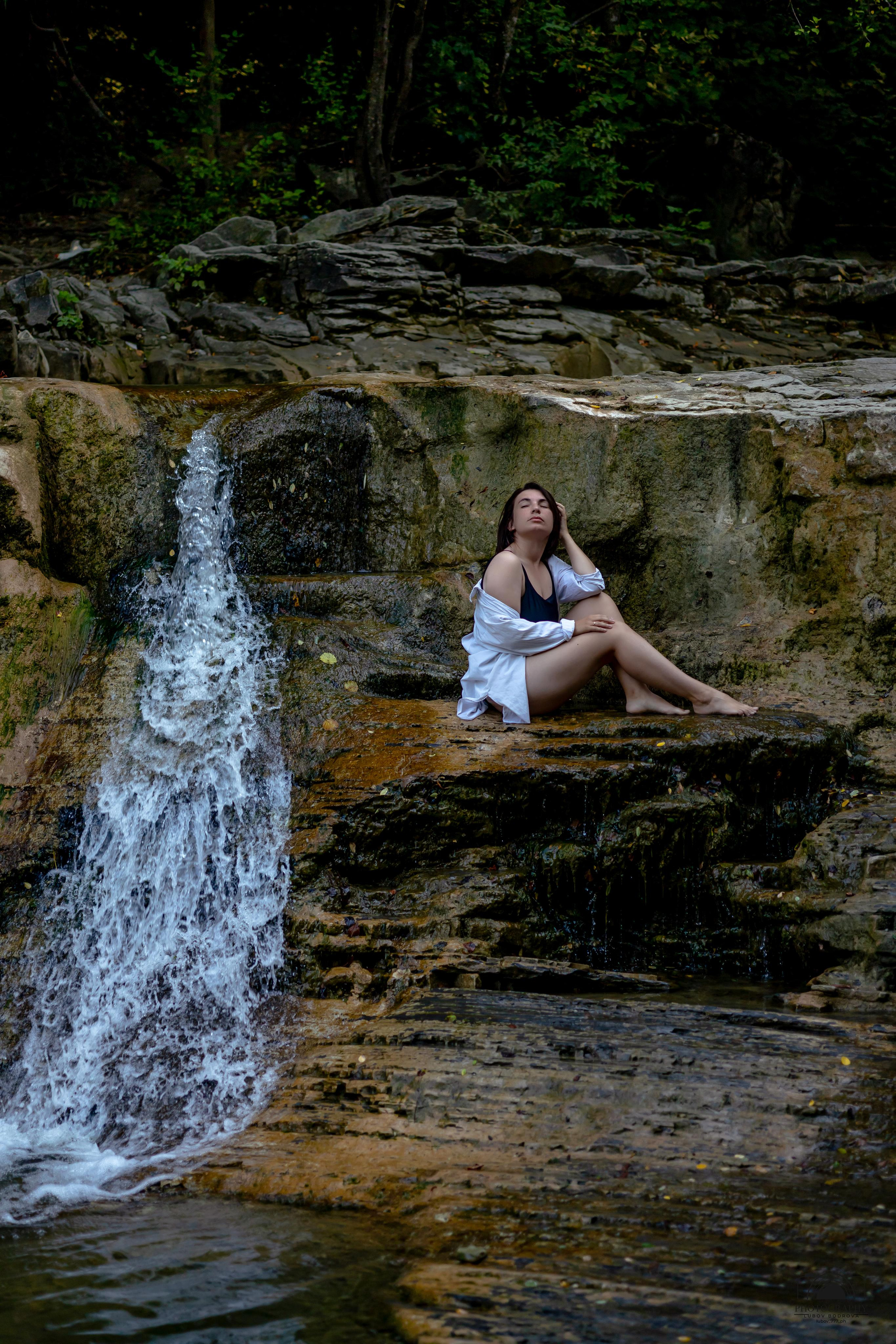 Утро на водопаде. Семейный и портретный фотограф в Геленджике Любовь Бодрова