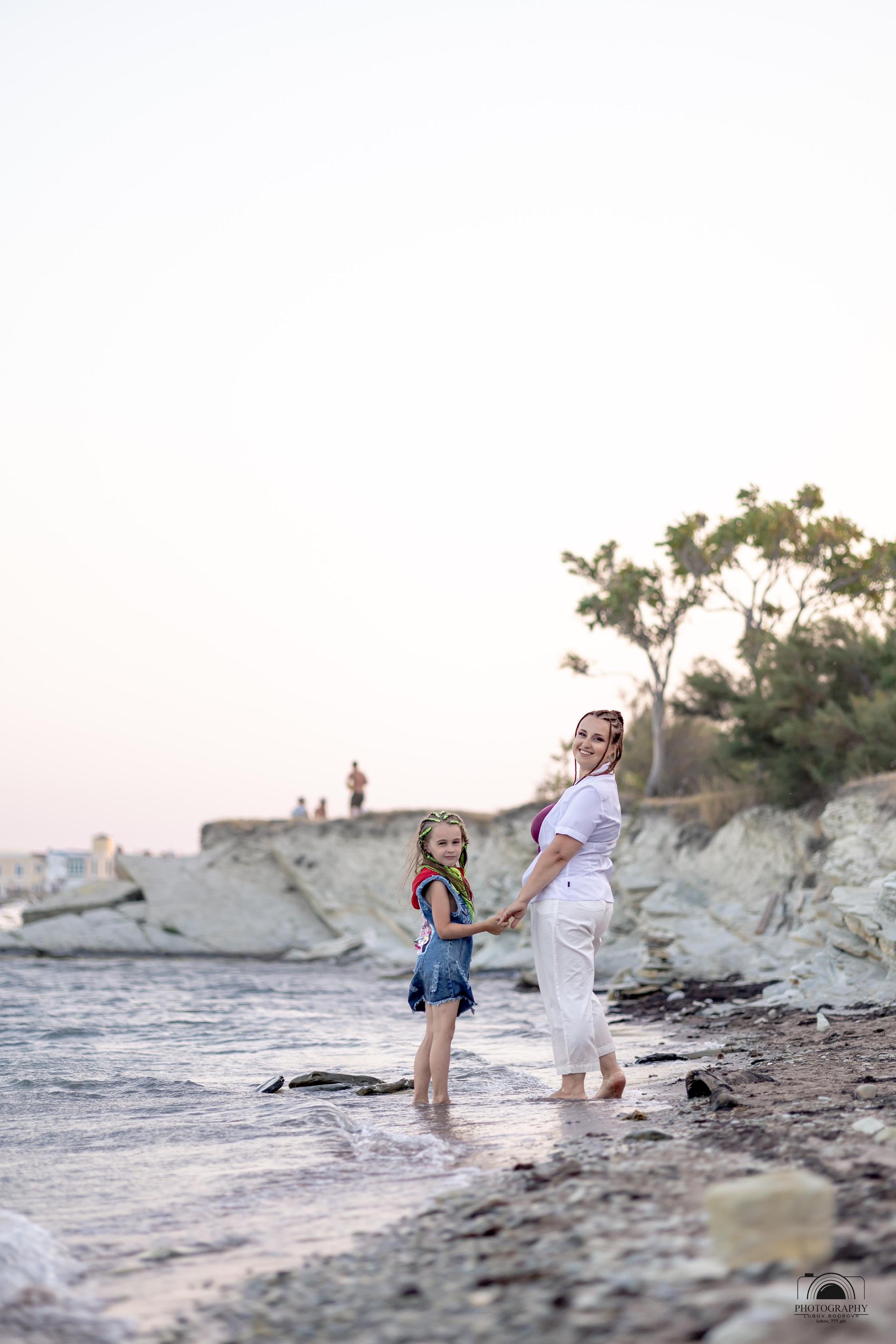 Семейный вечер на берегу моря. Семейный и портретный фотограф в Геленджике Любовь Бодрова