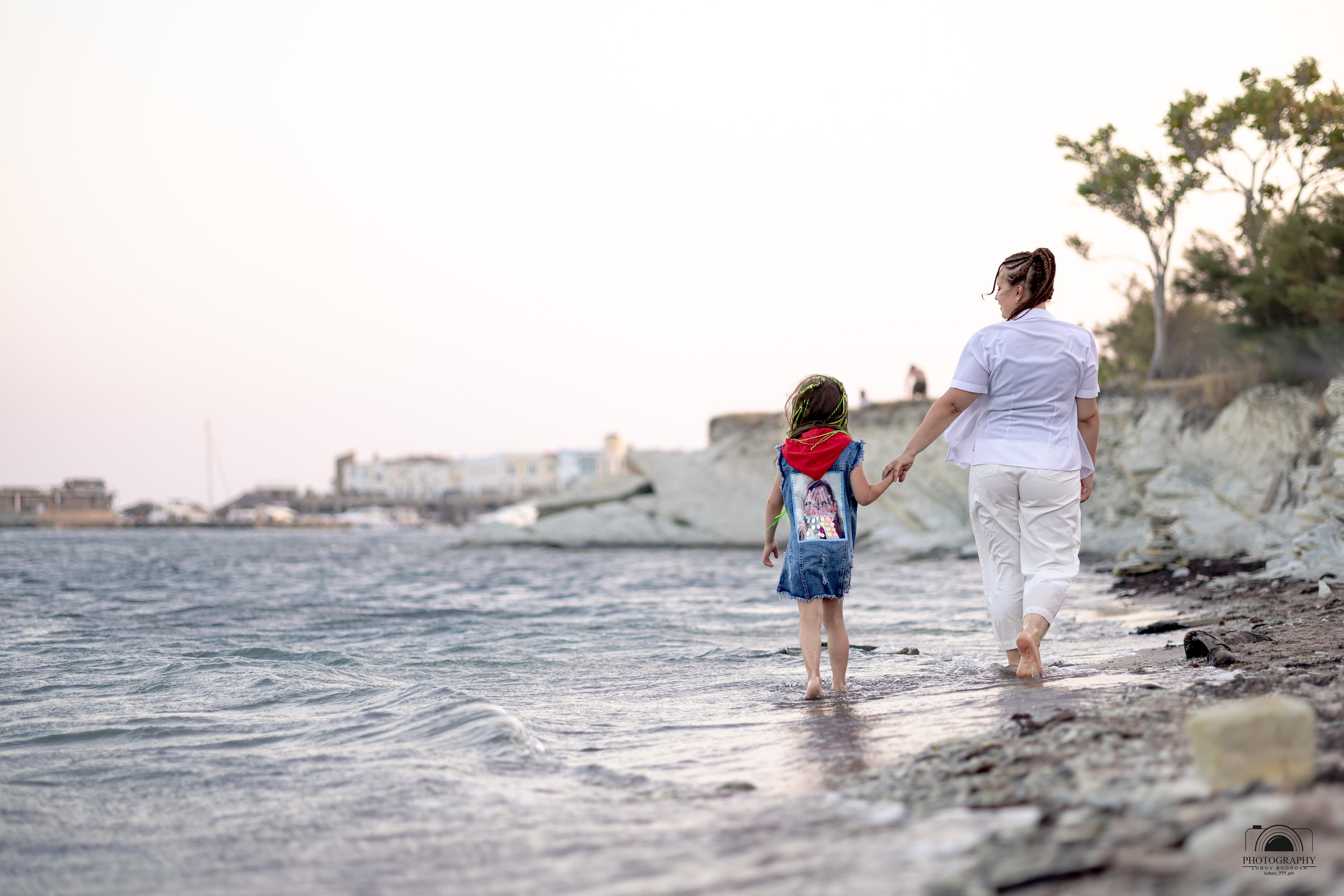Семейный вечер на берегу моря. Семейный и портретный фотограф в Геленджике Любовь Бодрова