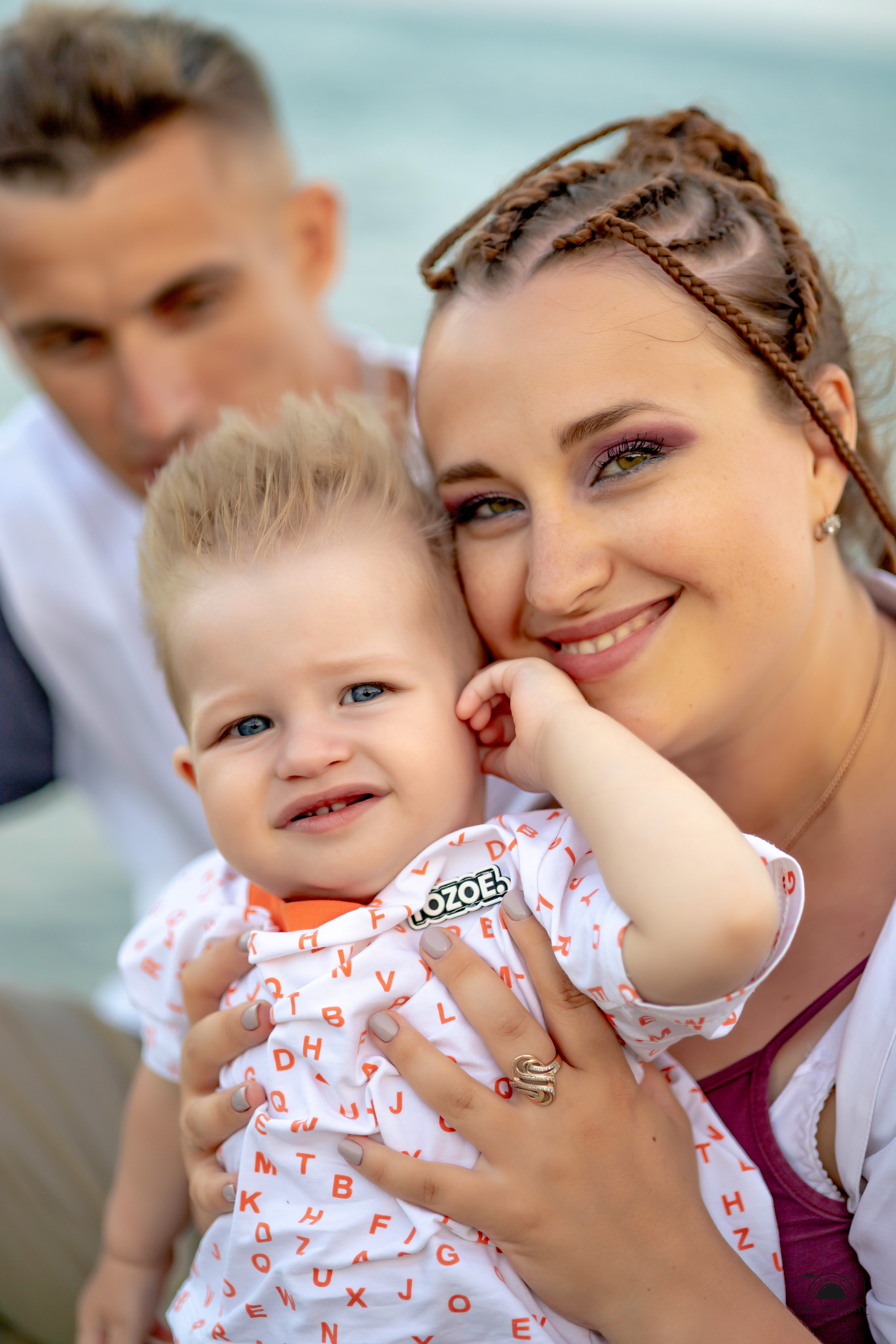 Семейный вечер на берегу моря. Семейный и портретный фотограф в Геленджике Любовь Бодрова