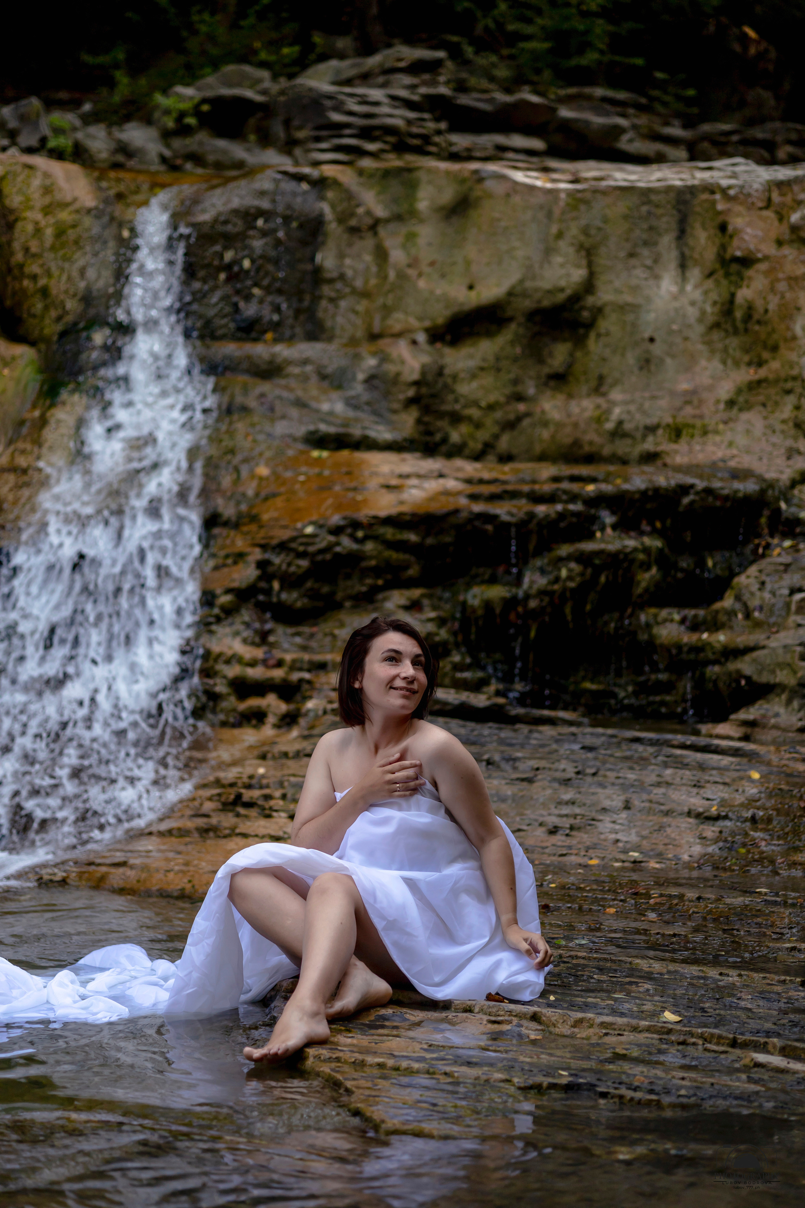 Утро на водопаде. Семейный и портретный фотограф в Геленджике Любовь Бодрова