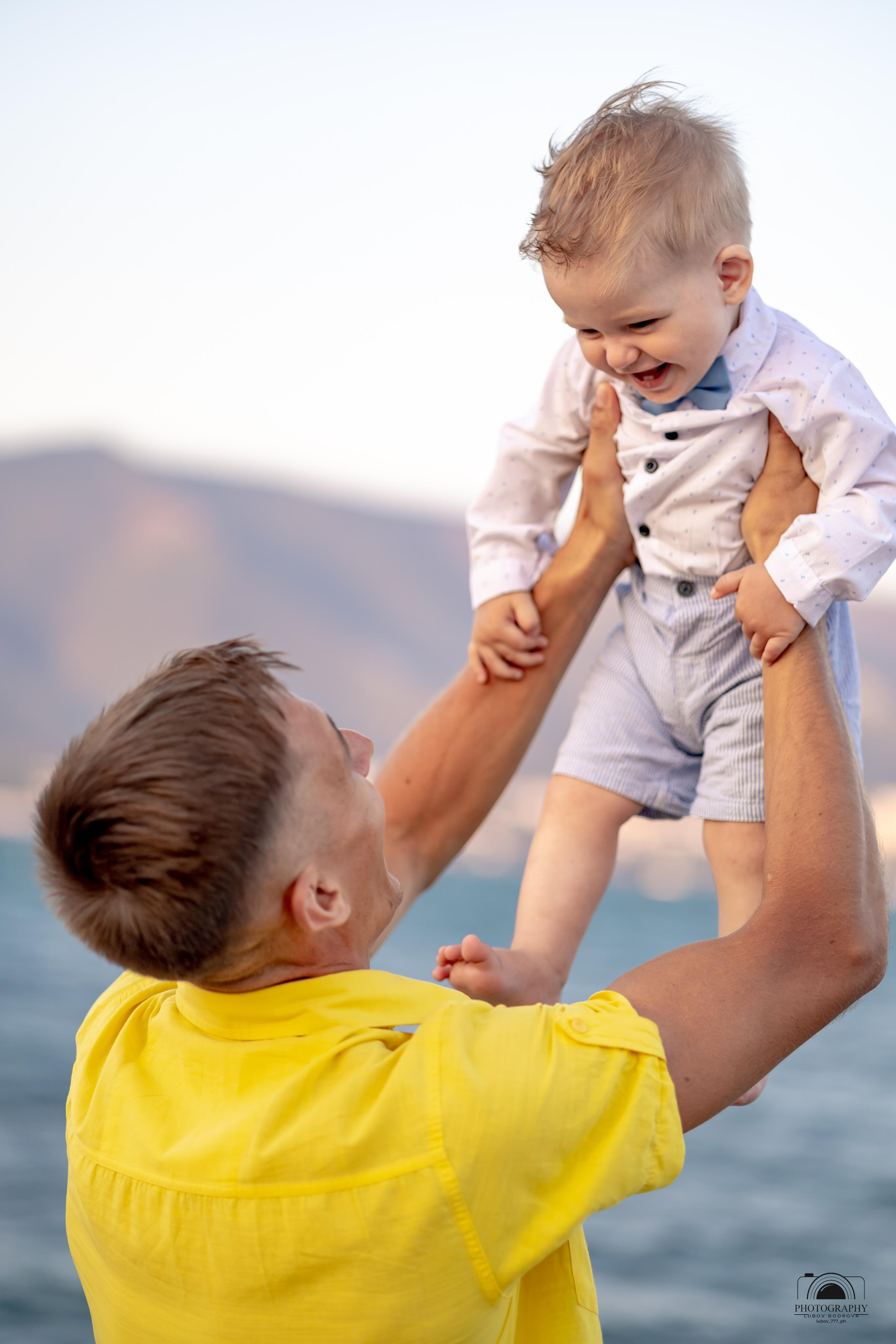 Семейный вечер на берегу моря. Семейный и портретный фотограф в Геленджике Любовь Бодрова