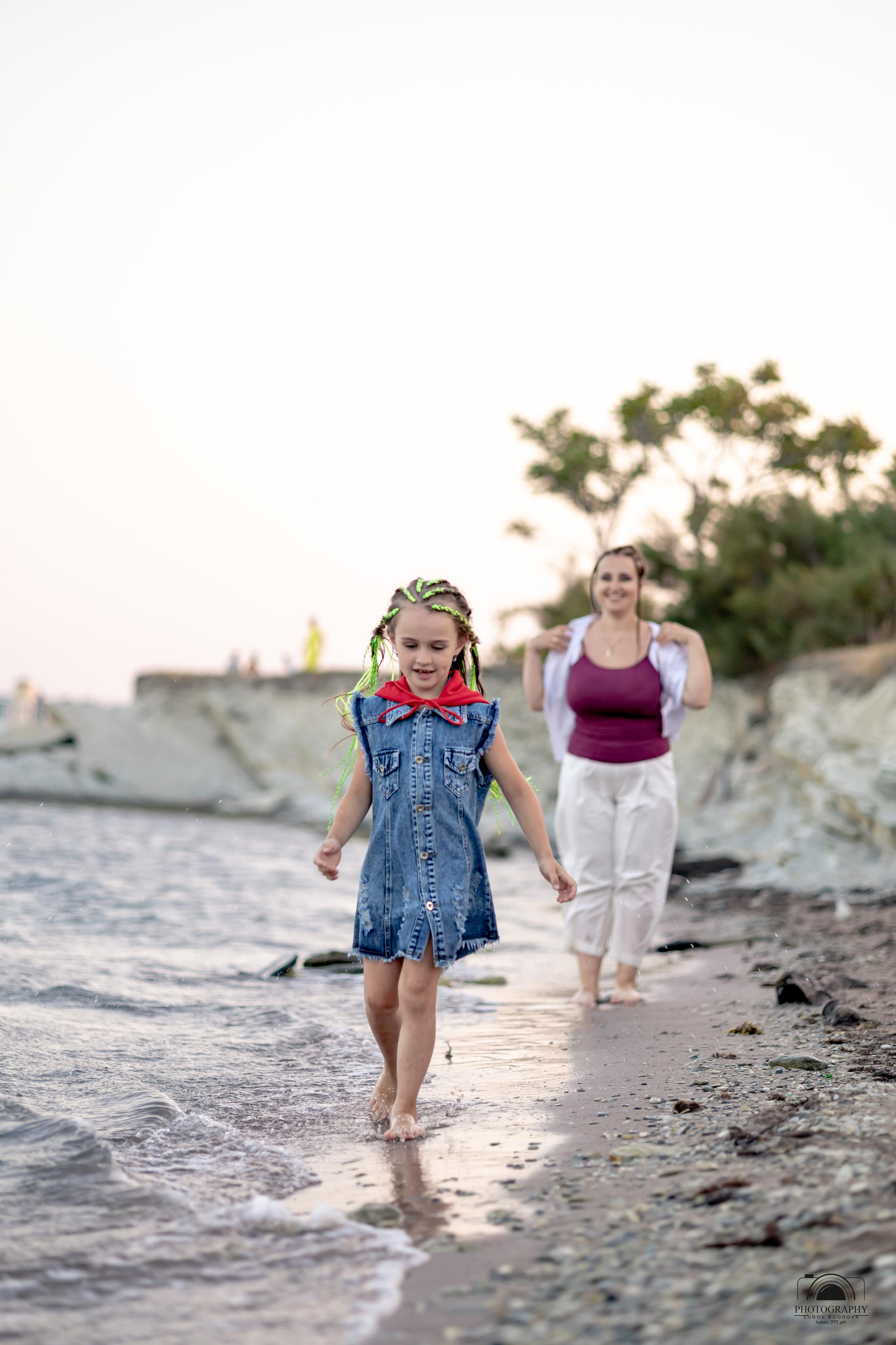 Семейный вечер на берегу моря. Семейный и портретный фотограф в Геленджике Любовь Бодрова