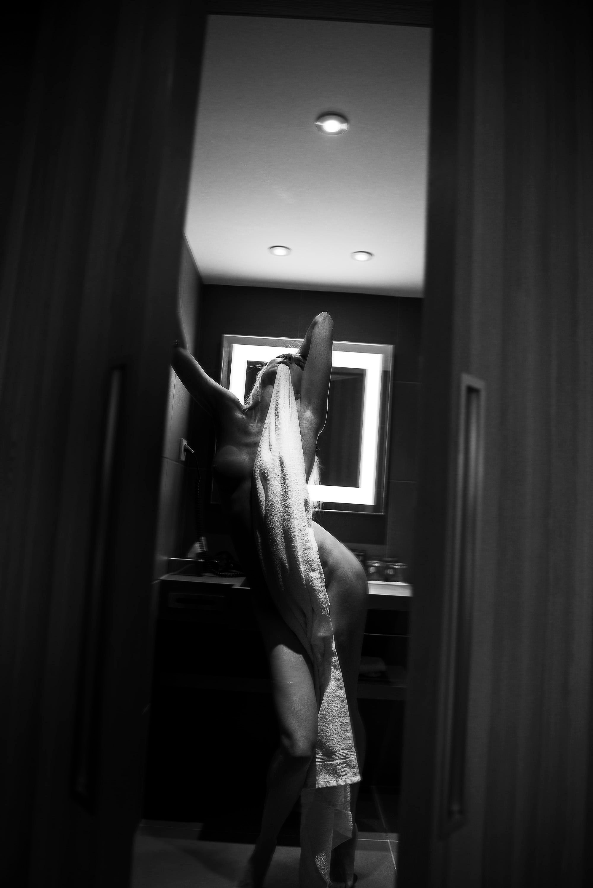 съёмка в отеле девушки