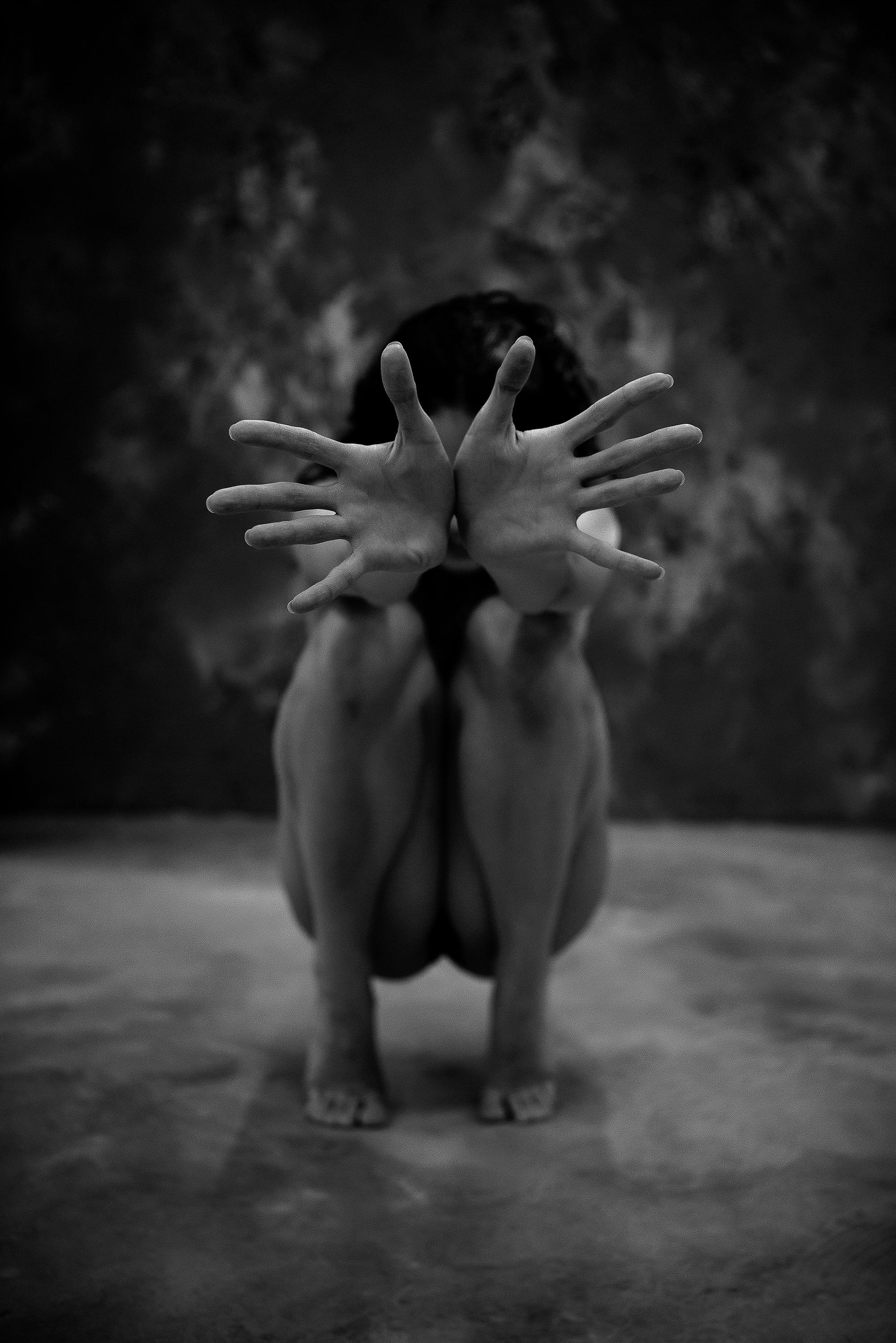 руки крупным планом