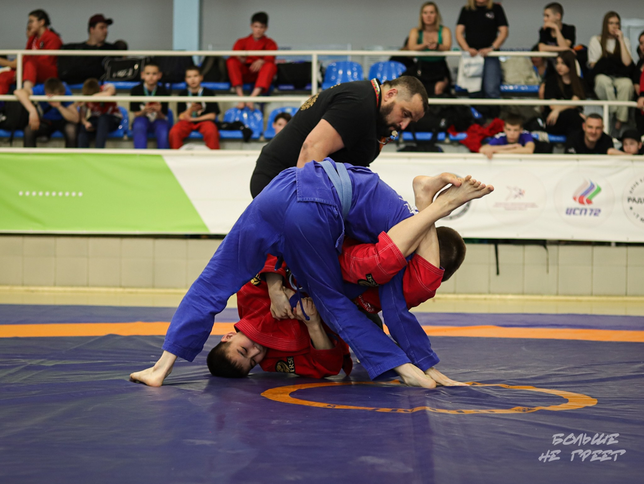 ПЕРВЕНСТВО УРФО ПО СПОРТИВНОЙ БОРЬБЕ ГРЭППЛИНГ И ГРЭППЛИНГ-ГИ. Больше не греет