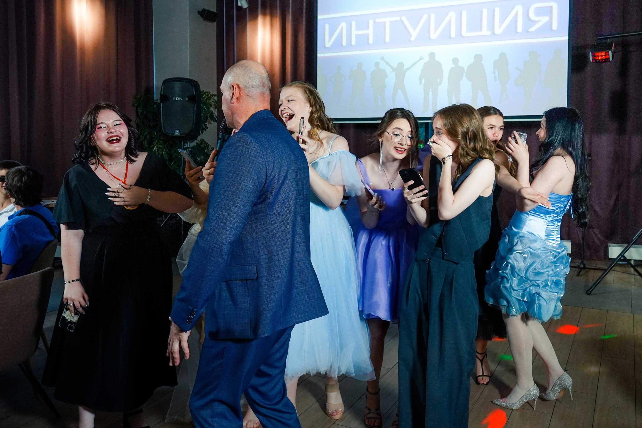 Выпускной вечер, гимназия № 40, 9 класс. Семейный и портретный фотограф в Екатеринбурге Анна Лобанова