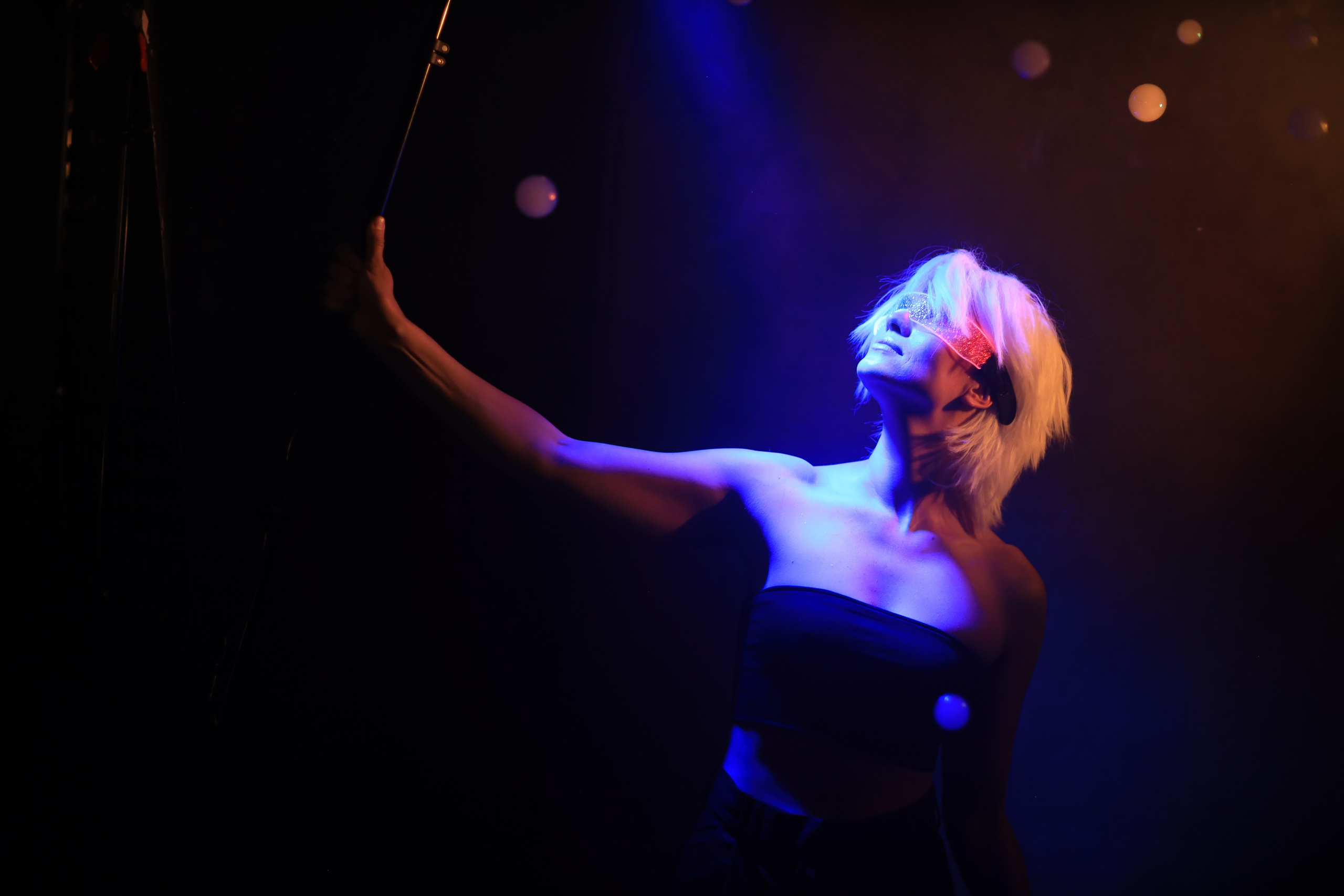 Неон и дым. Съемка в студии под ваш запрос, студийные съемки, фотографии архитектурных объектов — Александр Евстигнеев — фотограф Москва