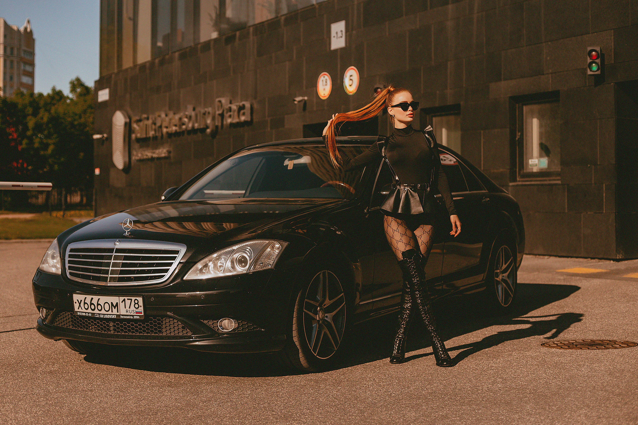 На большеохтинском мосту. Свадебный фотограф Санкт-Петербург  Москва