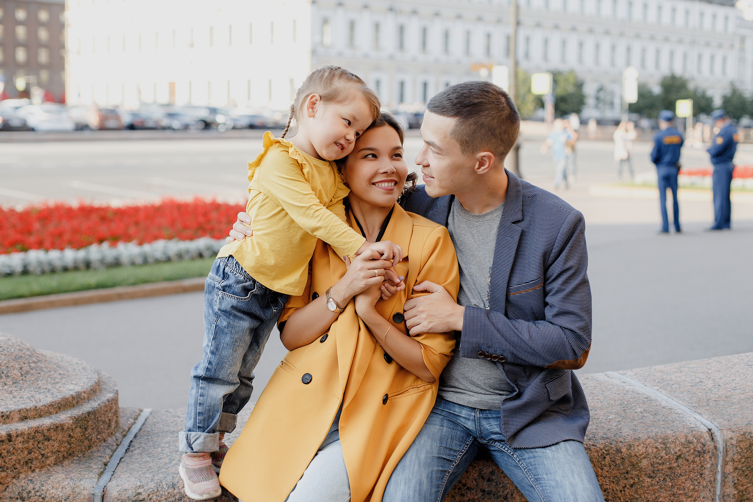 Прогулка возле Исаакиевского собора. Свадебный фотограф Санкт-Петербург  Москва