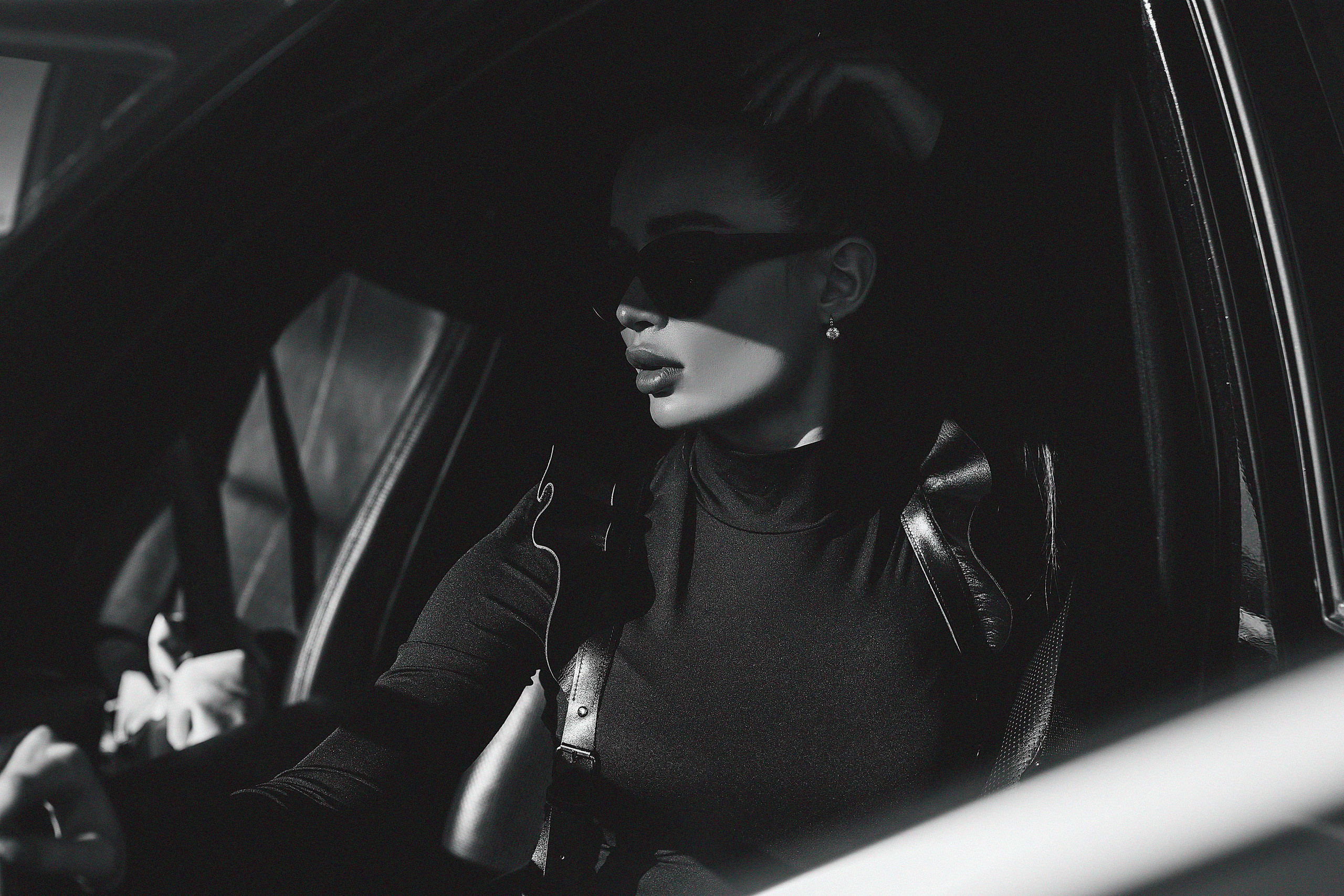 На большеохтинском мосту. Свадебный фотограф Санкт-Петербург  Москва