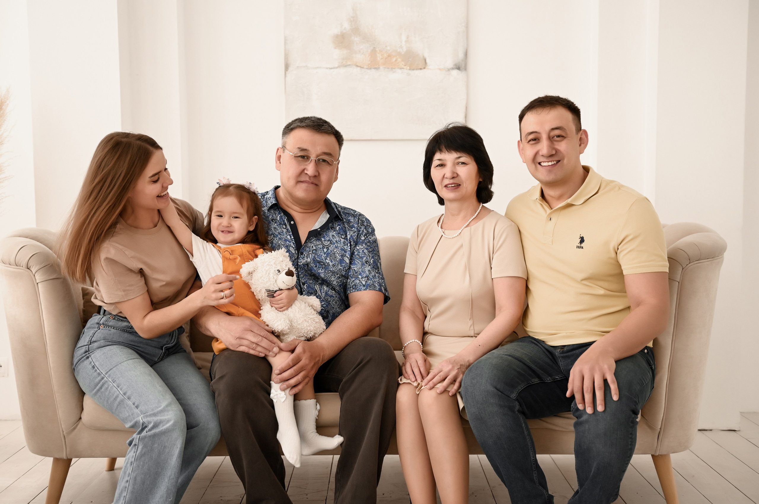 Семейная студийная  фотосессия 2. Свадебный, семейный, детский, контент фотограф в Омске Максим Ильин