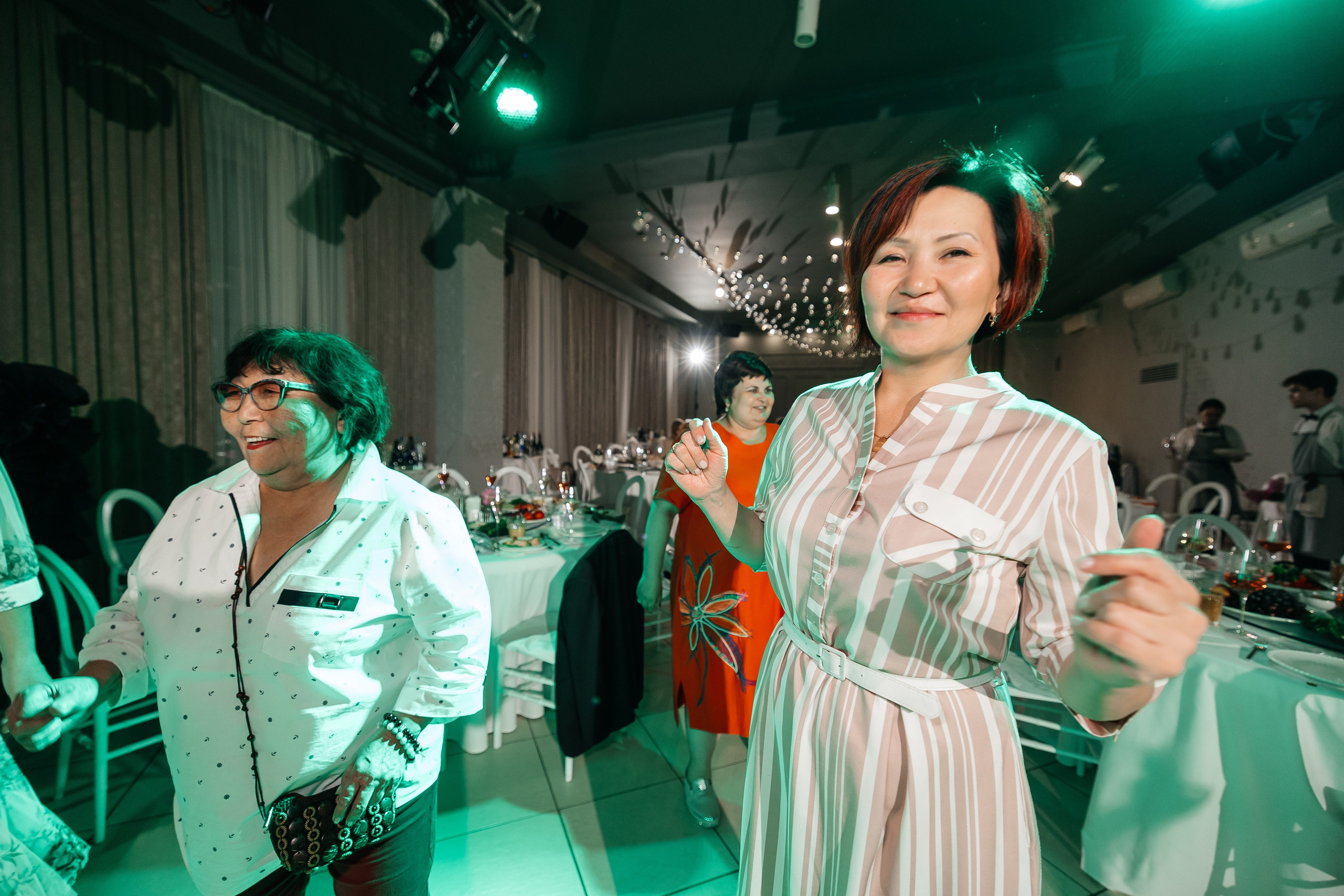 2023-06-23 Выпускной МБОУ СОШ № 10. Фотограф в Красноярске