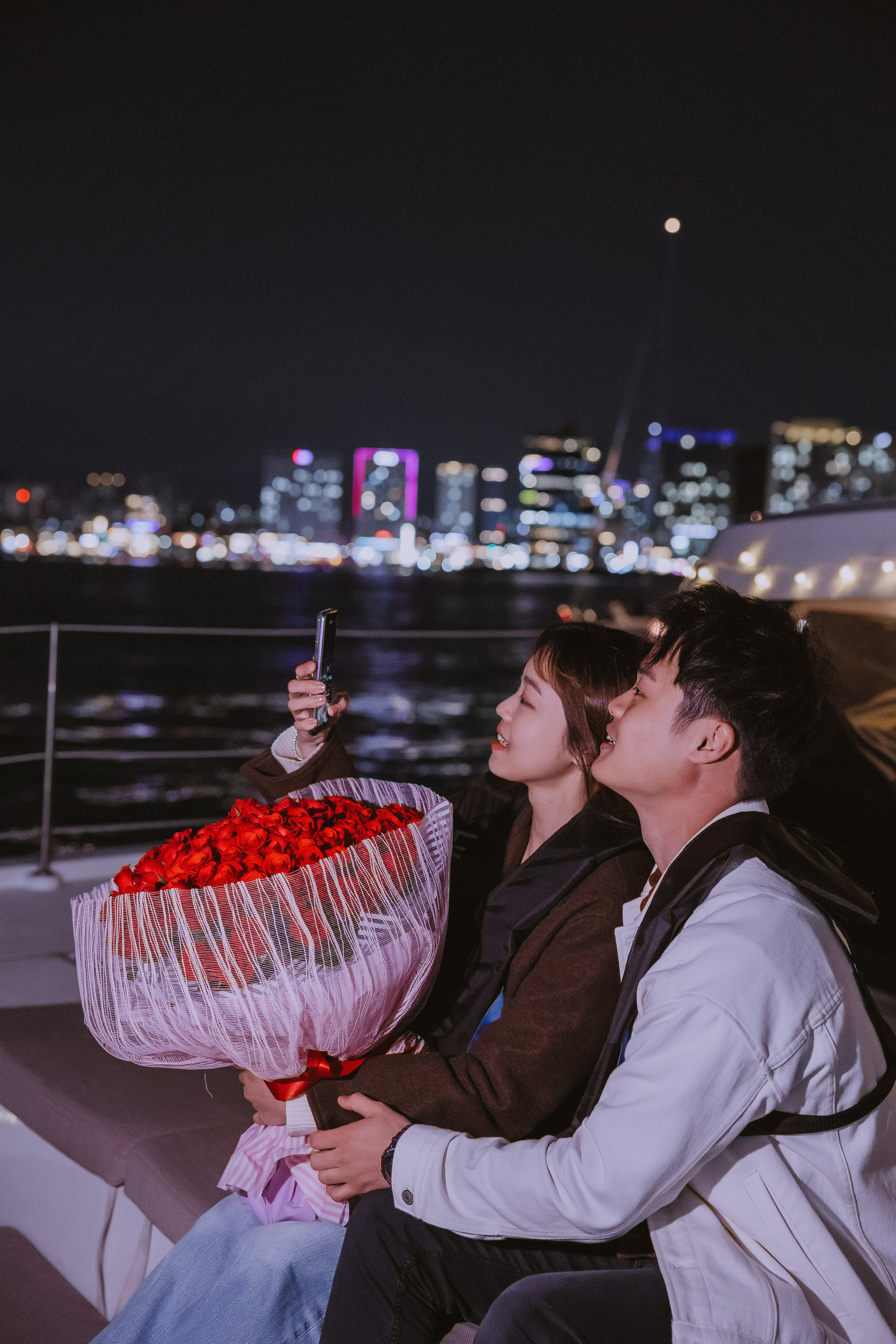 Предложение руки и сердца на яхте во время вечерней прогулке в Пусане. ВАШ ФОТОГРАФ В ПУСАНЕ (Южная Корея) Александра Ануфрий