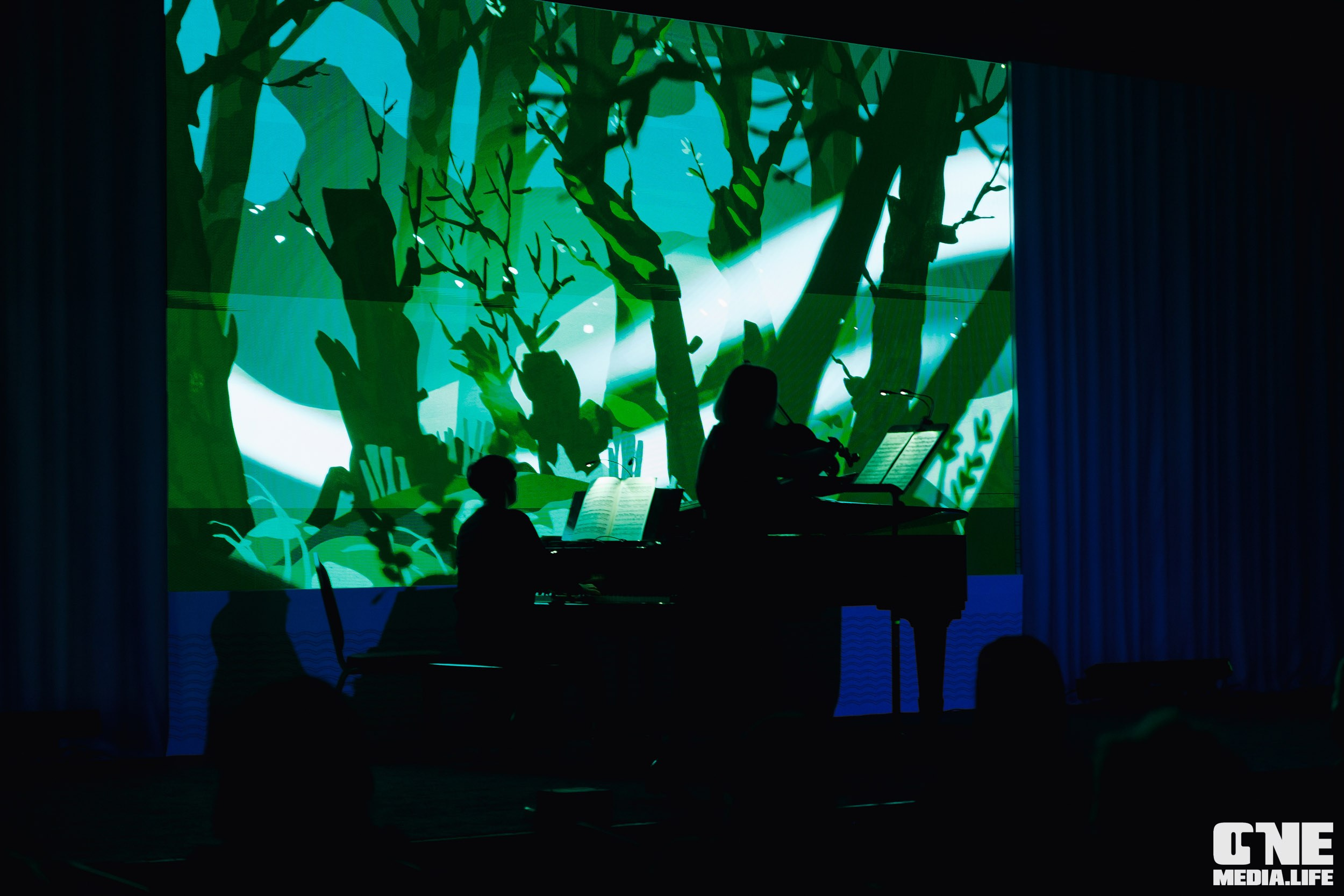 Фоторепортаж из Янтарь Холла. One Media Life: фоторепортажи, фотоотчеты с мероприятий и заведений