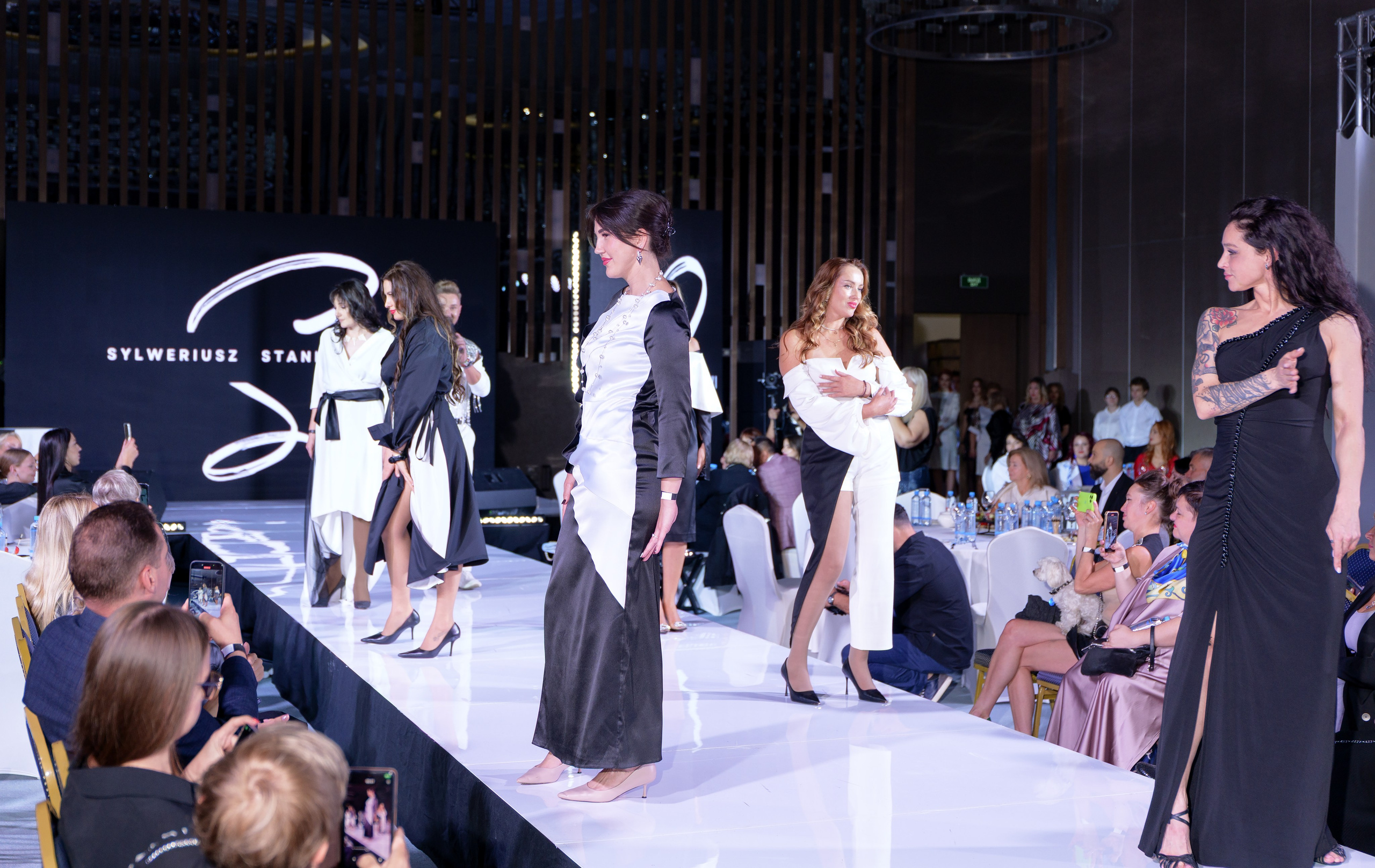 BITVA BRENDOV -модный показ. Сайт фотограф в Керчи Кислый Юрий