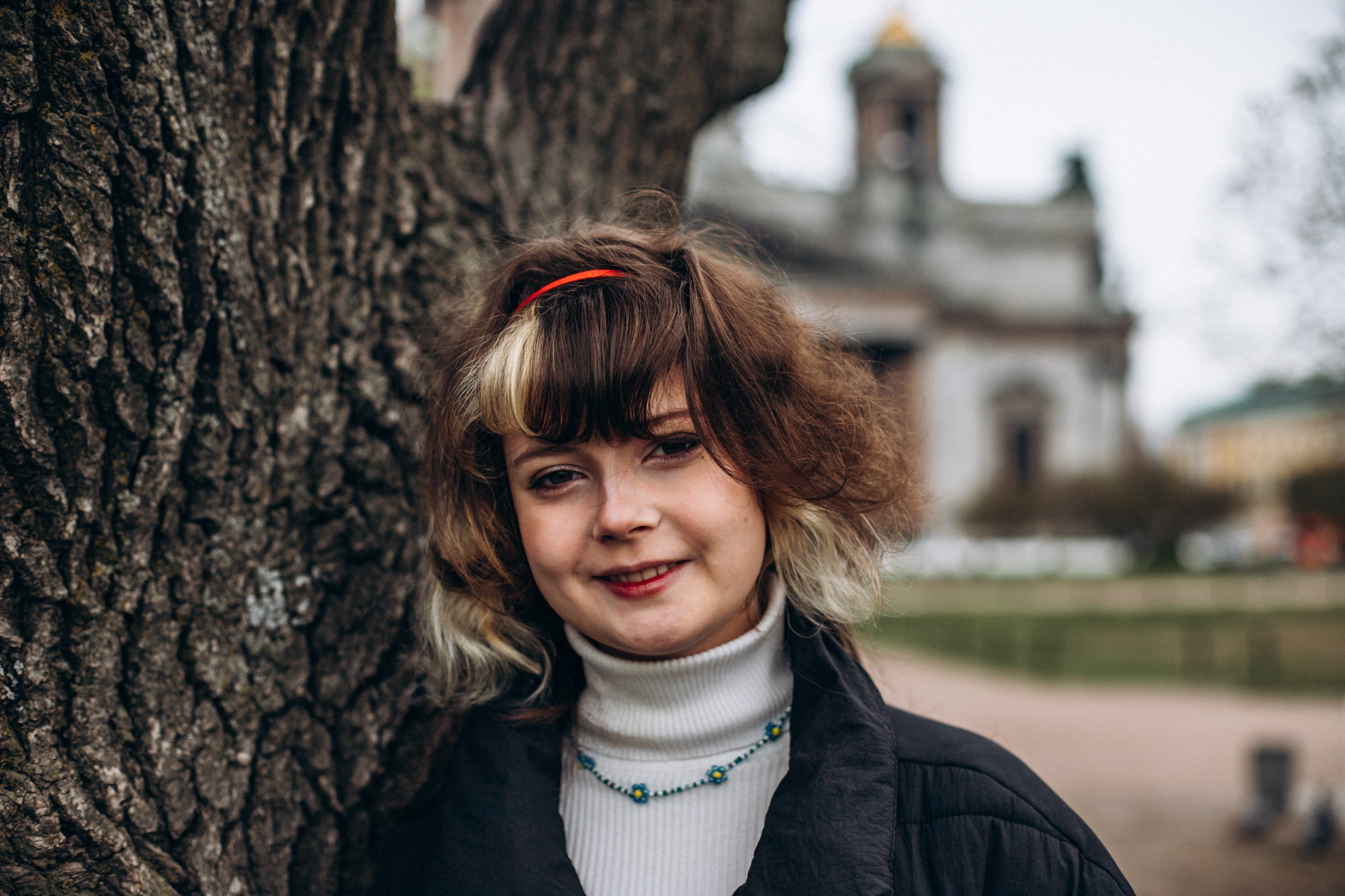 Ольга и Варвара в мае. Фотопрогулка в Петербурге. Индивидуальный и семейный фотограф в Санкт-Петербурге