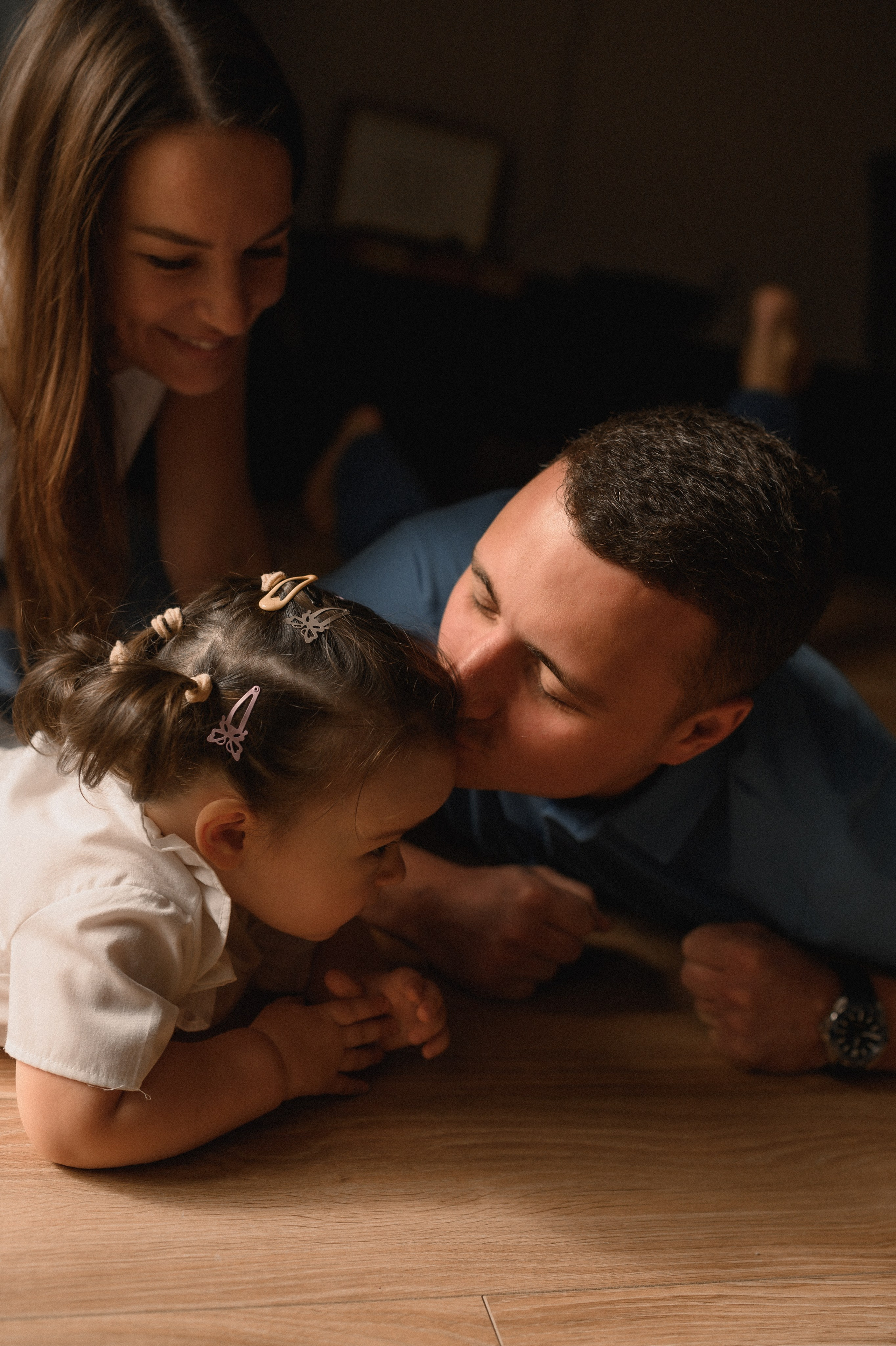 Саша, Таня, Мира и бабушка дома. Семейный и свадебный lifestyle-фотограф в Москве Мария Петрова