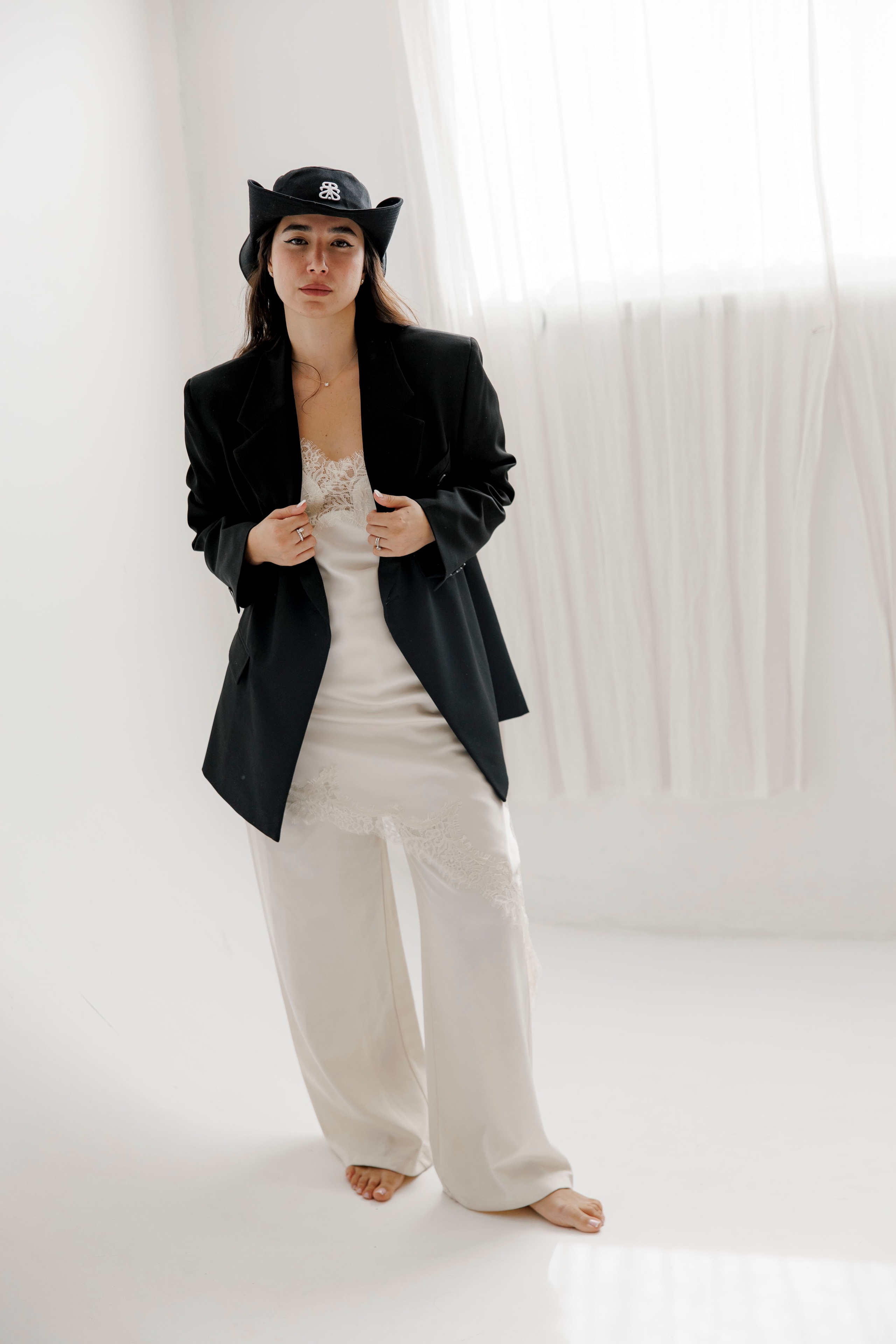 Family photoshoot inside the studio. Wedding and family photographer