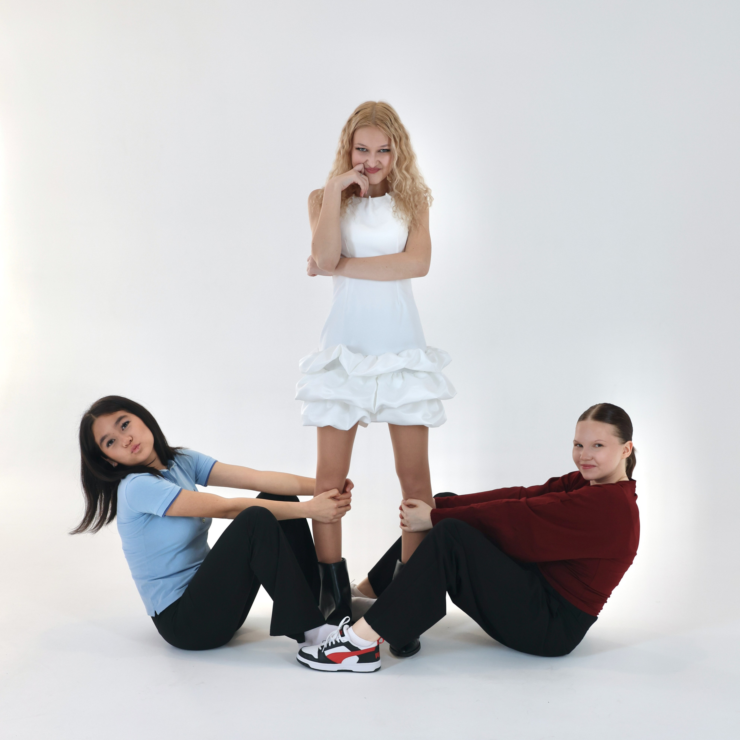 С Днём Рождения, Лиза!. Школьные выпускные альбомы в Москве Марина Николаева