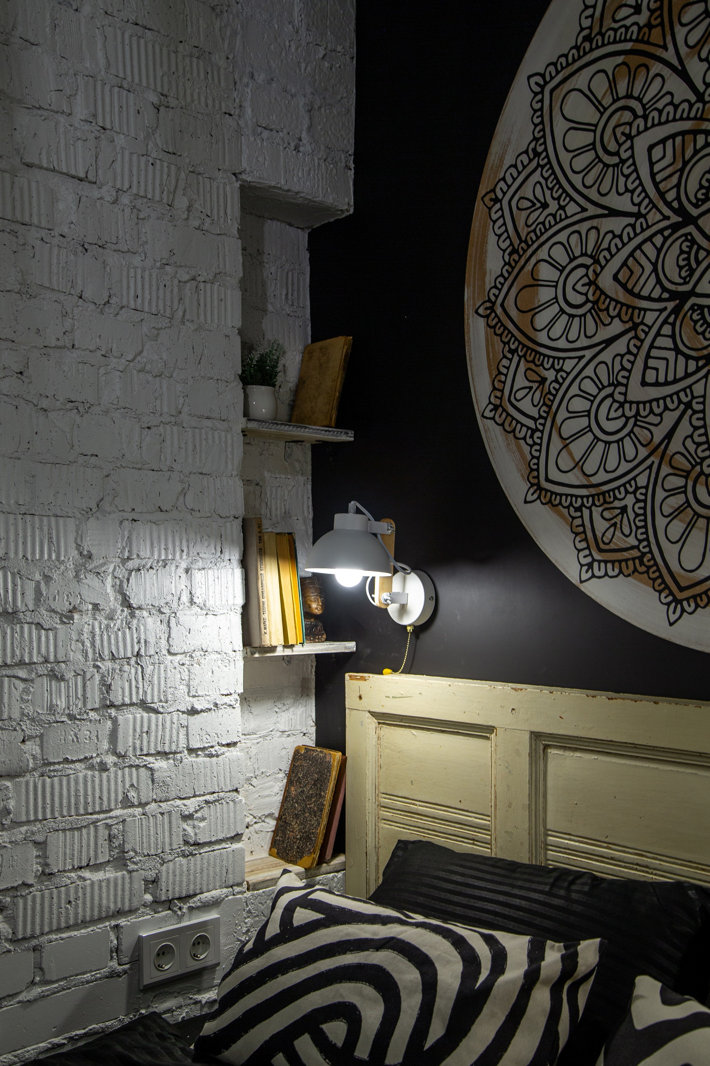 ЧБ лофт 28 кв. м. Фотограф Оля Батист