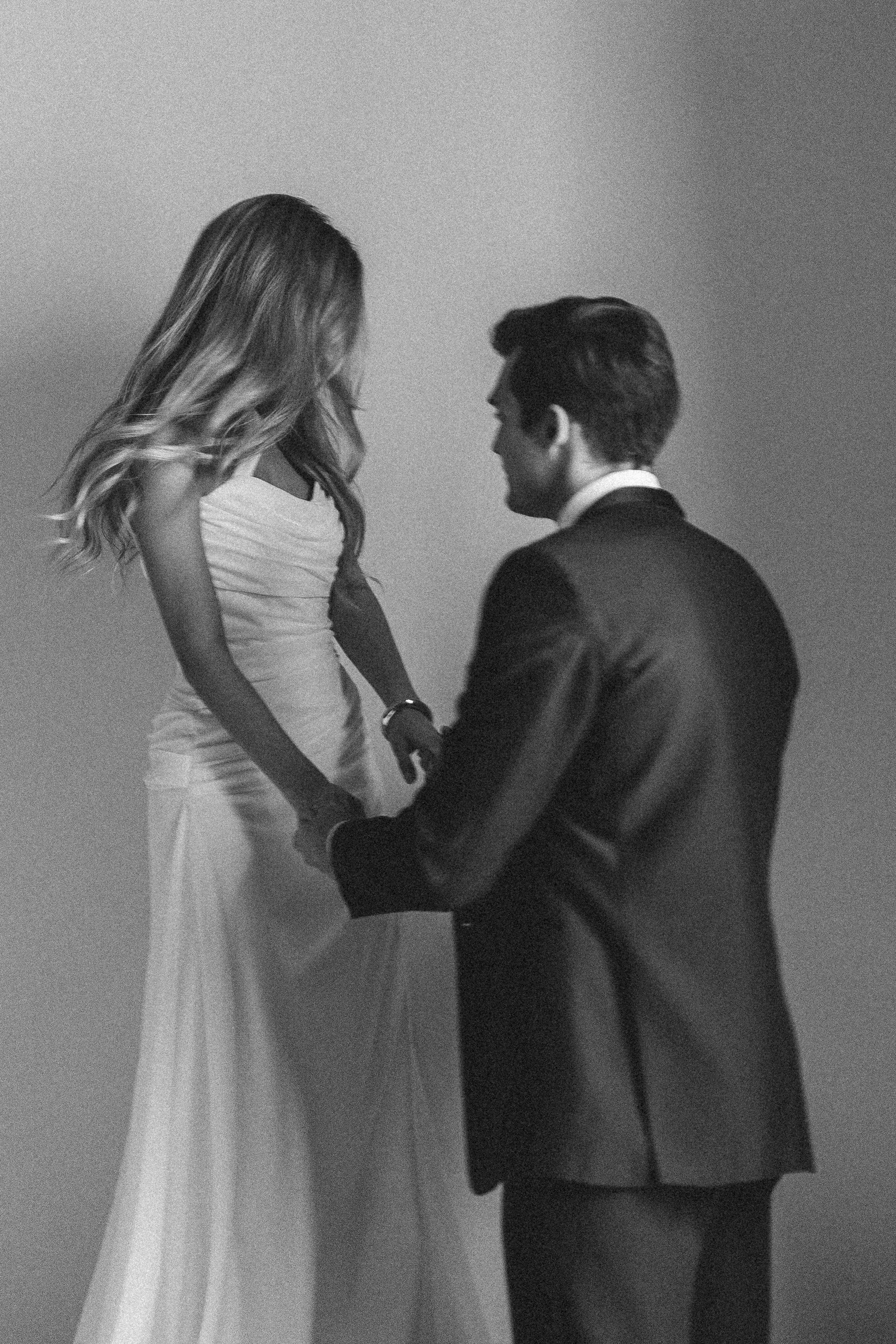 ЭЛЕГАНТНАЯ СВАДБЕНАЯ СЬЕМКА ЖЕНИХА И НЕВЕСТЫ В ДОРОГОМ ОТЕЛЕ САНКТ-ПЕТЕРБУРГА. Профессиональный фотограф, Санкт-Петербург — Виктория Богомолова