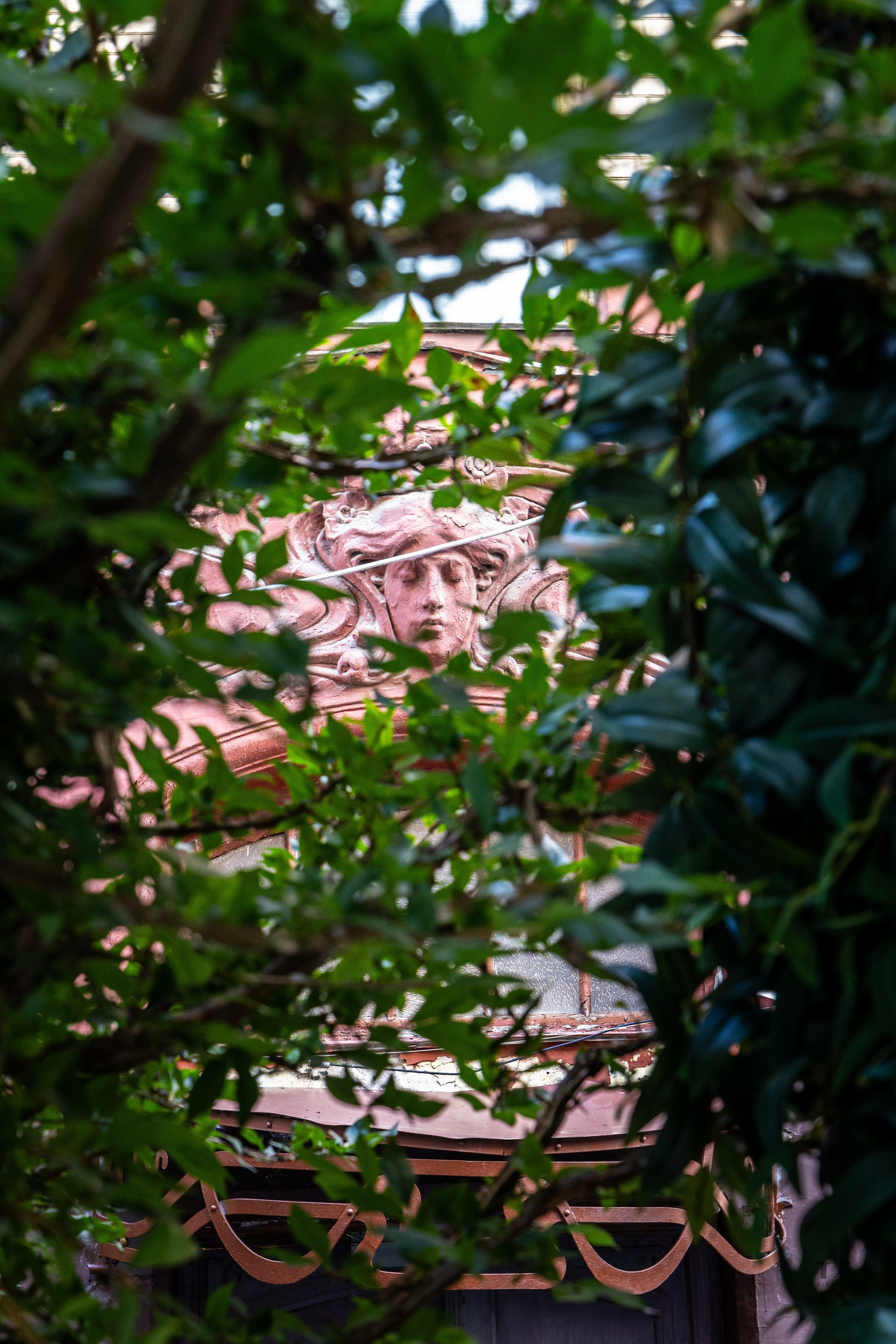 Москва. Август 2025 года. Кузнецкий мост. Люди, детали. Фотографирую жизнь! Московский фотограф волонтер