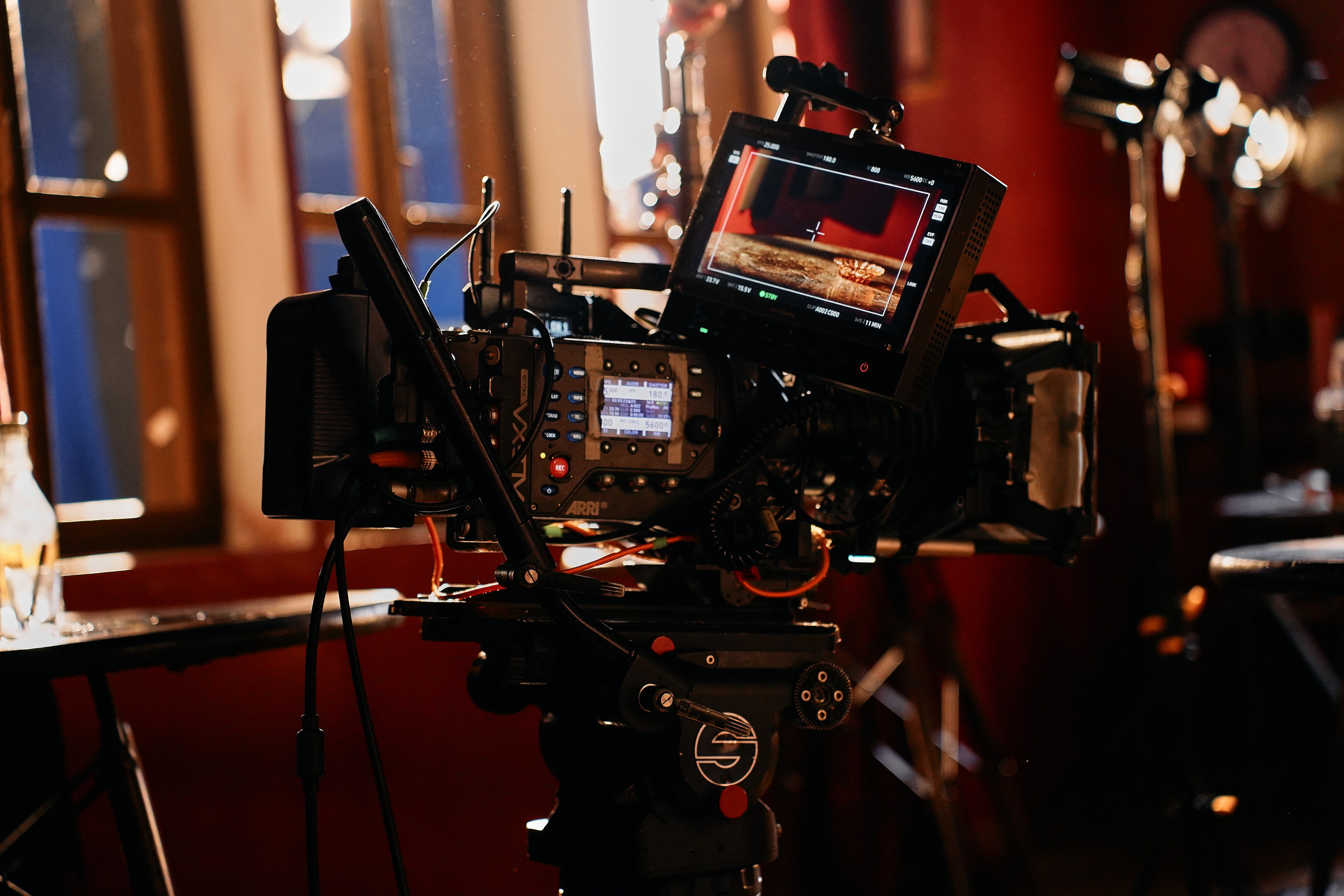 БЭКИ со съемок. Фотограф