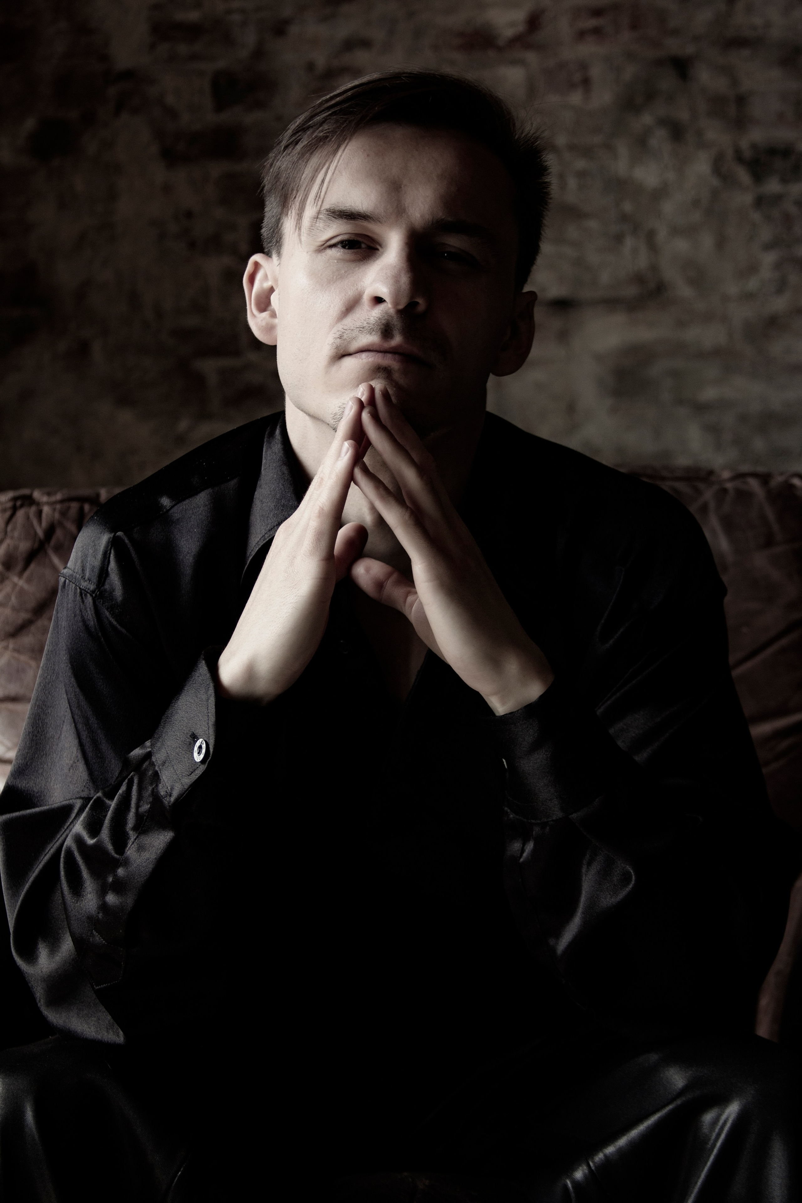 Фотосессия «Черное пальто». Портретный фотограф в Москве и Московской области Гнутиков Сергей