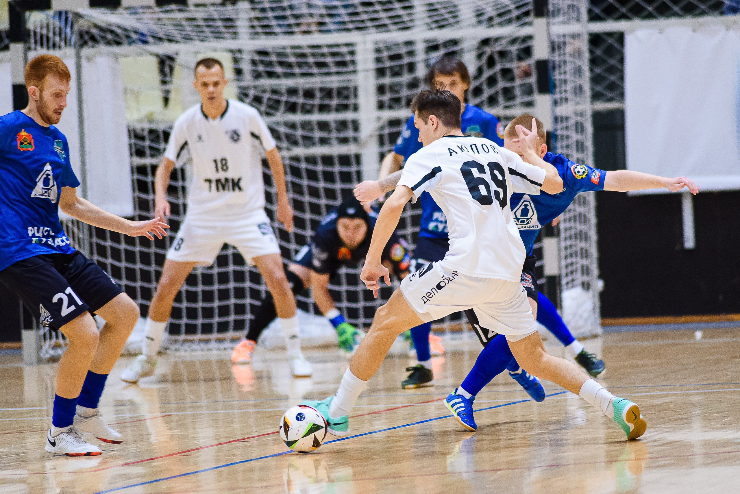 Высшая лига по футзалу — Сезон 2024-2025 — 2ой тур. Репортажный фотограф в Кемерово