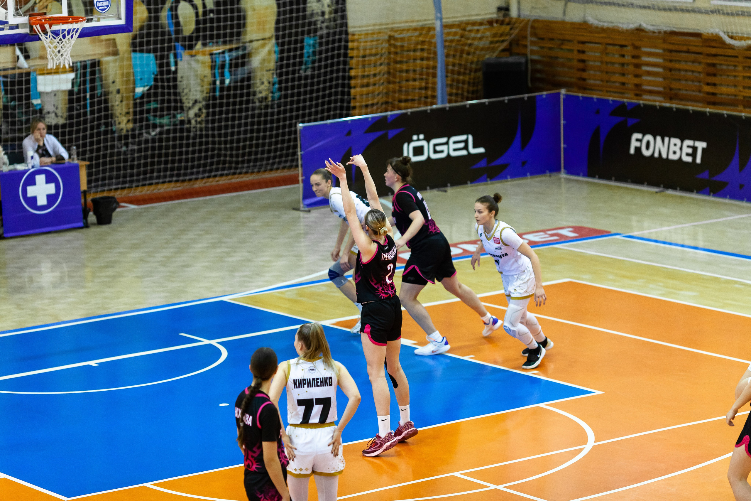 ЧГУ-Атланта — Ростов-ЮФУ / 1 игра. Фотография