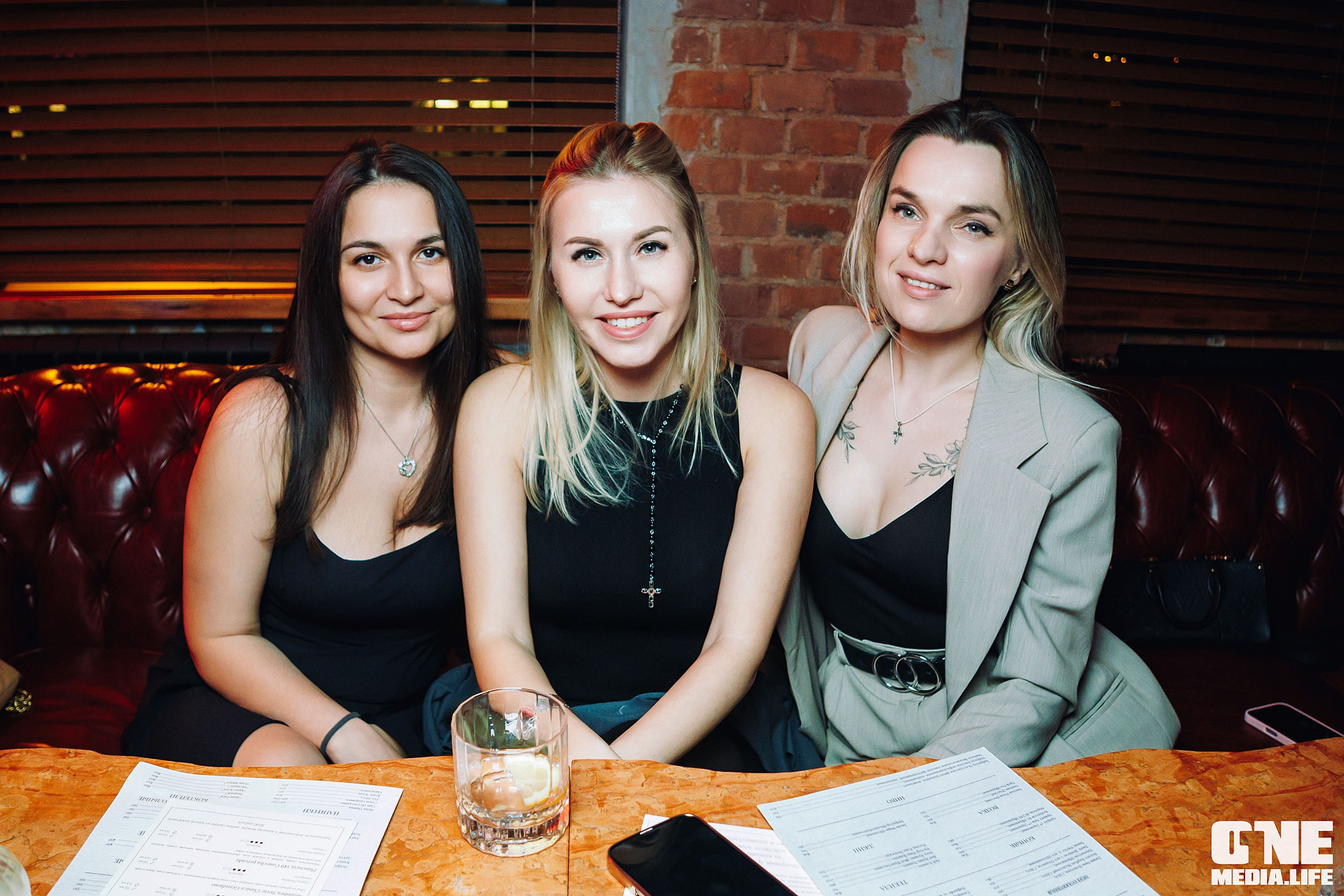 Пятница в Белгравии. One Media Life: фоторепортажи, фотоотчеты с мероприятий и заведений