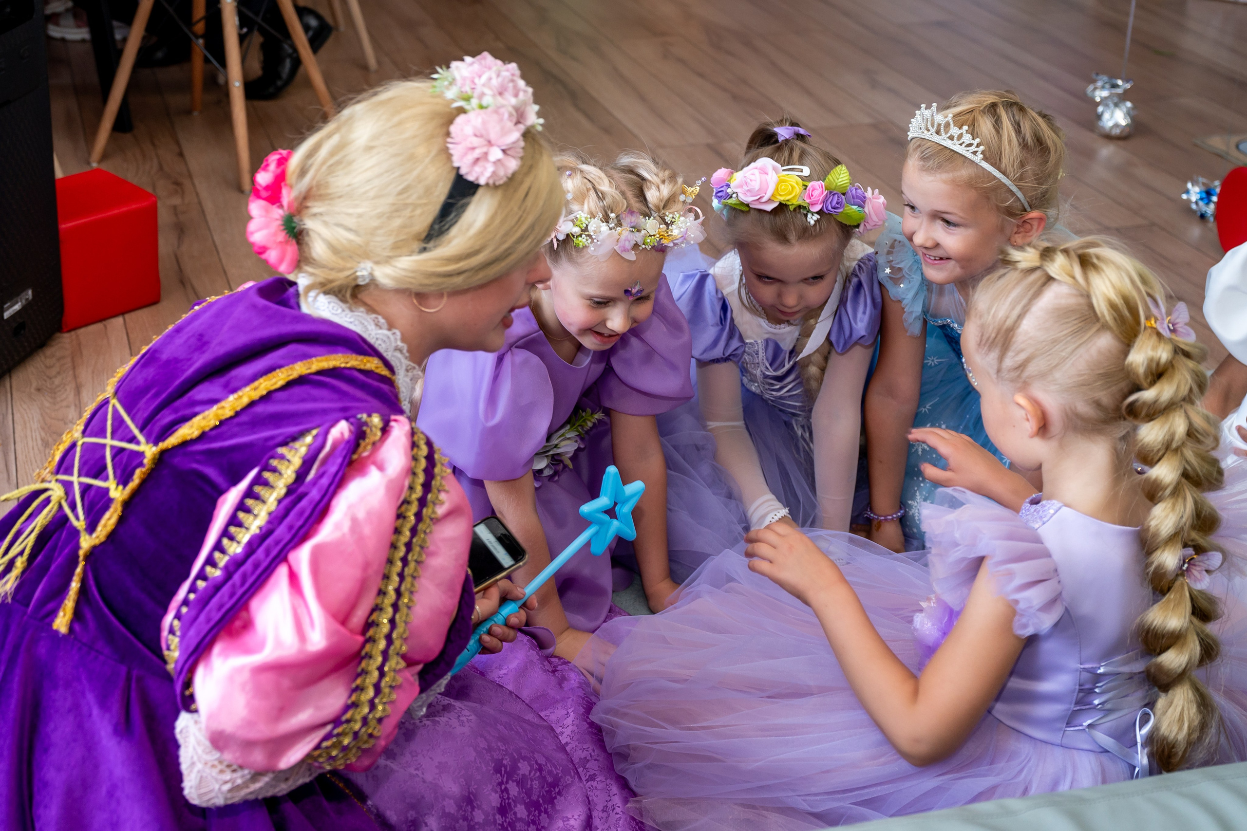 ДР в лофте с фокусником