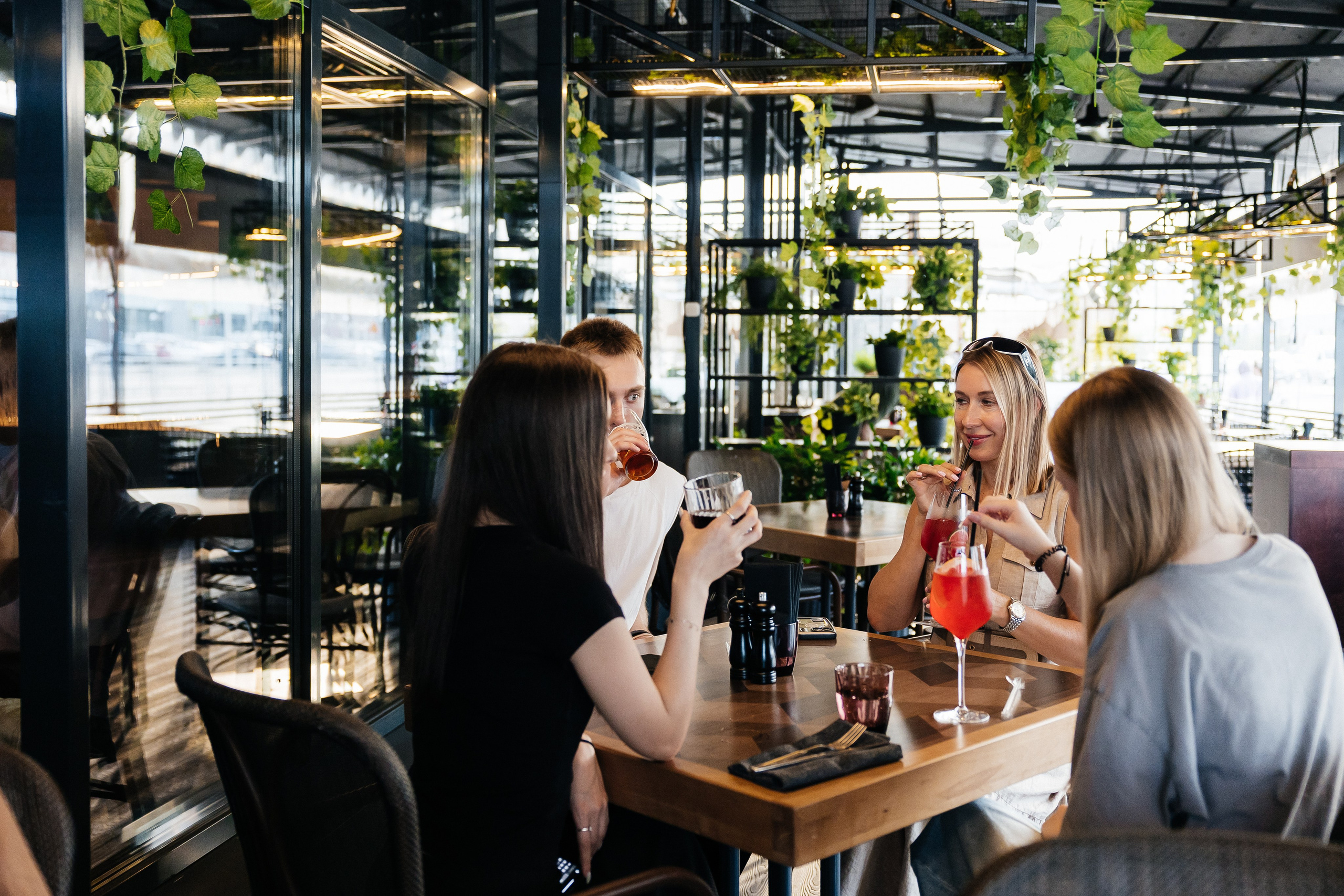 ГОРЯЧИЙ ЦЕХ открытие летней террасы. Фотограф свадебный семейный в Красноярске Шукшина Наталья