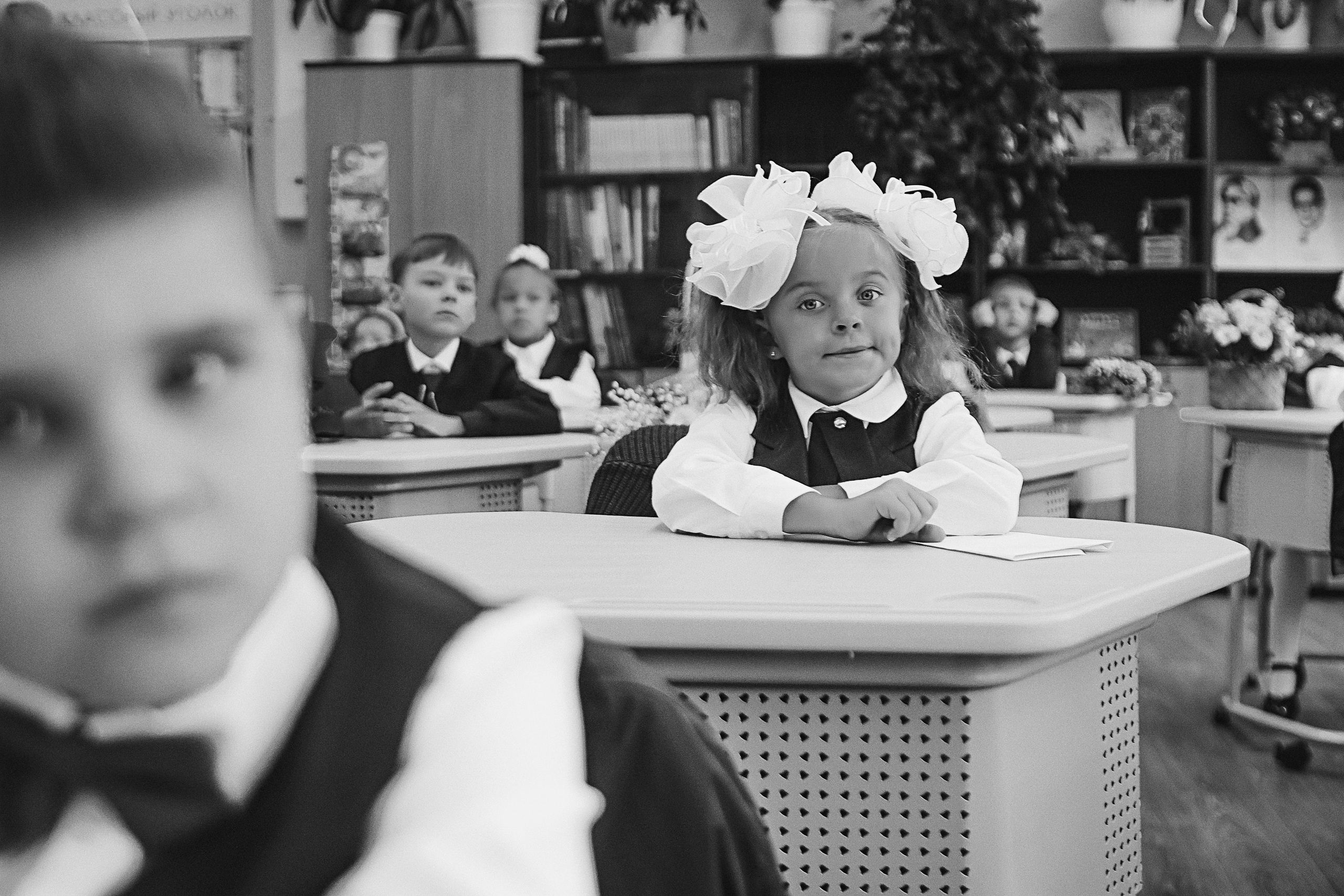 1 сентября линейка+кл час+портреты. Семейный фотограф Тюмень, фотограф на роды Салмина Мария