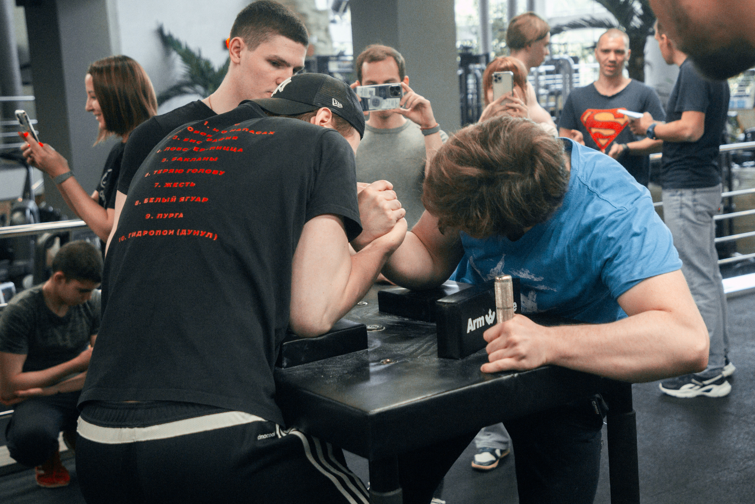 Соревнования по армрестлингу