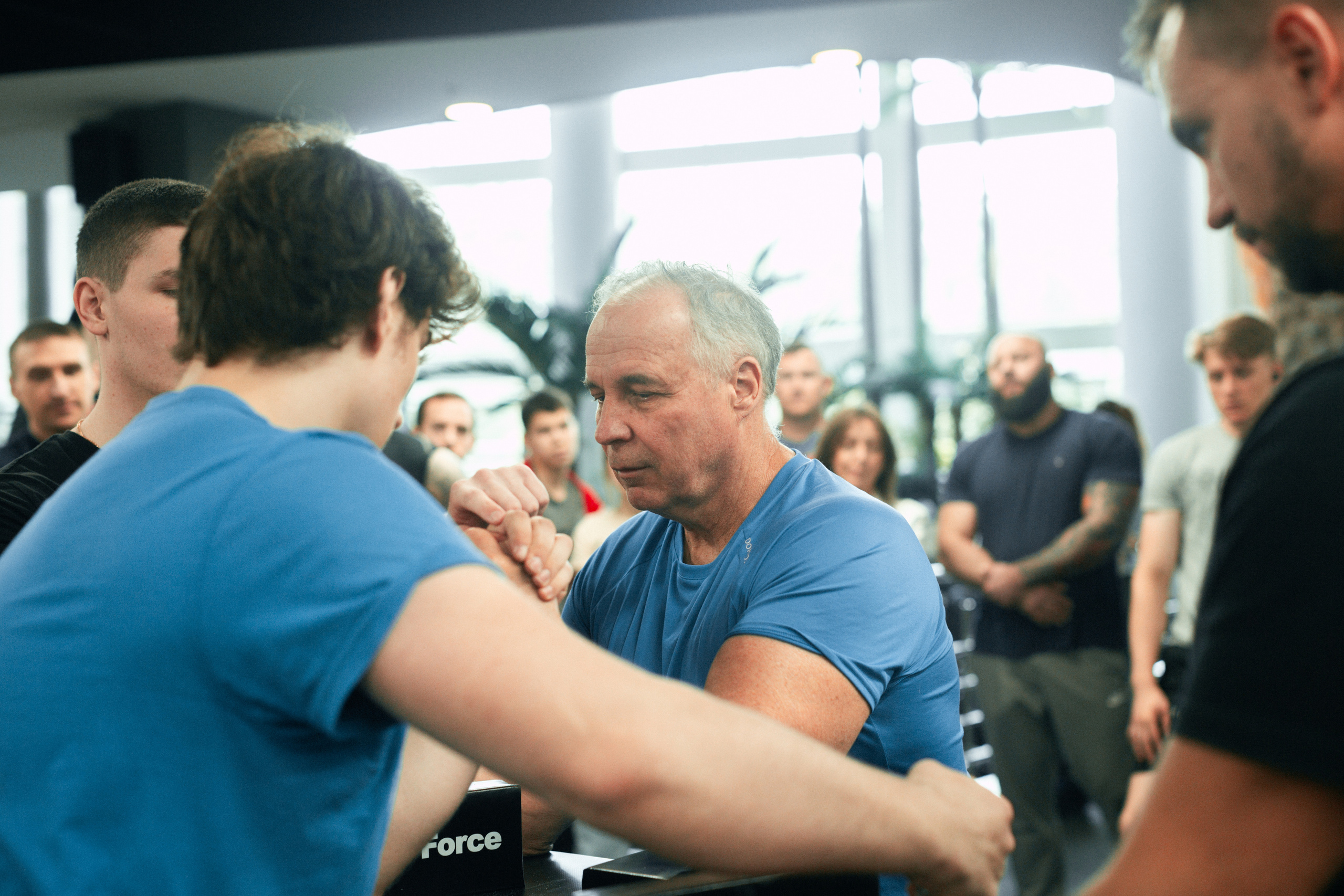 Соревнования по армрестлингу