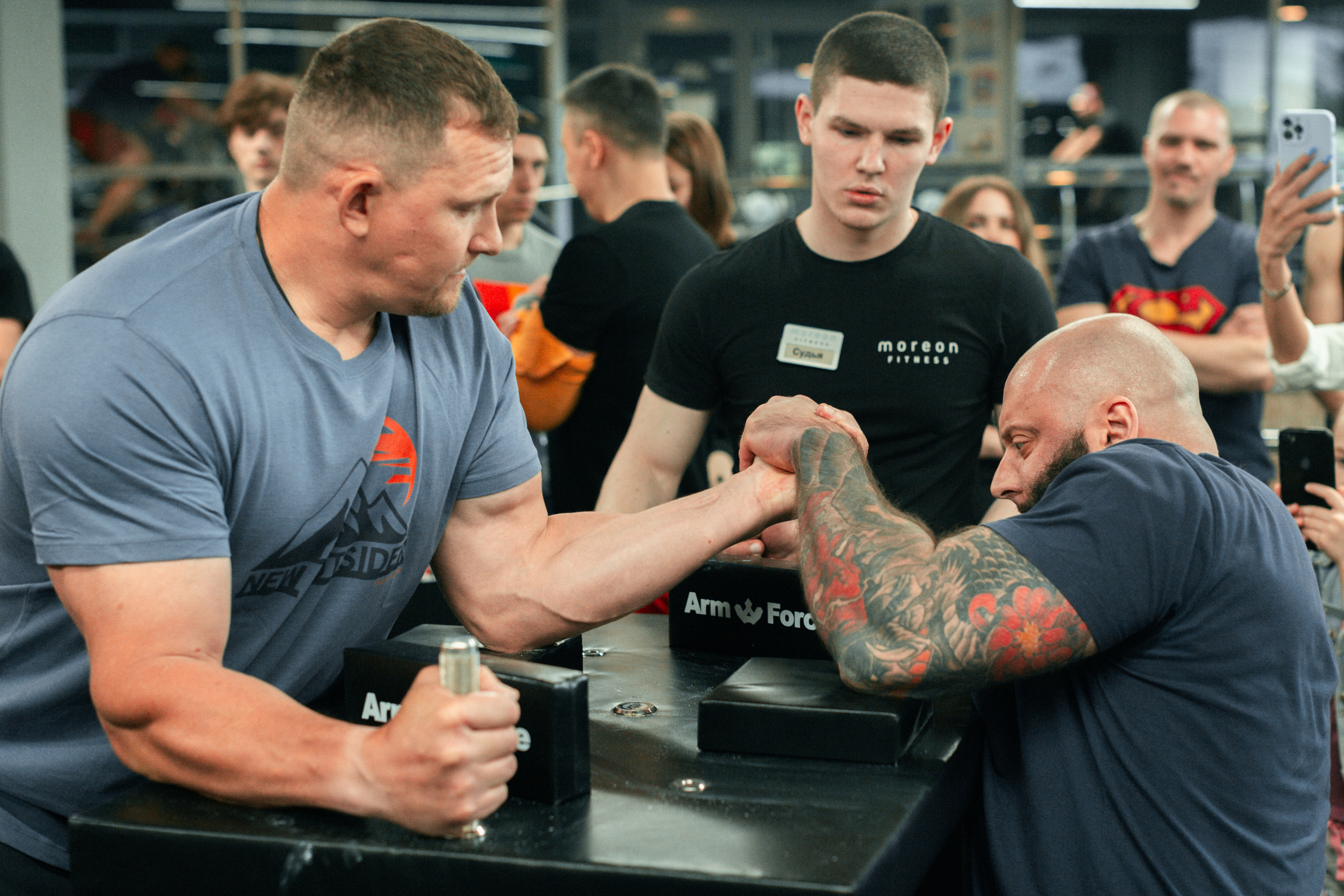 Соревнования по армрестлингу