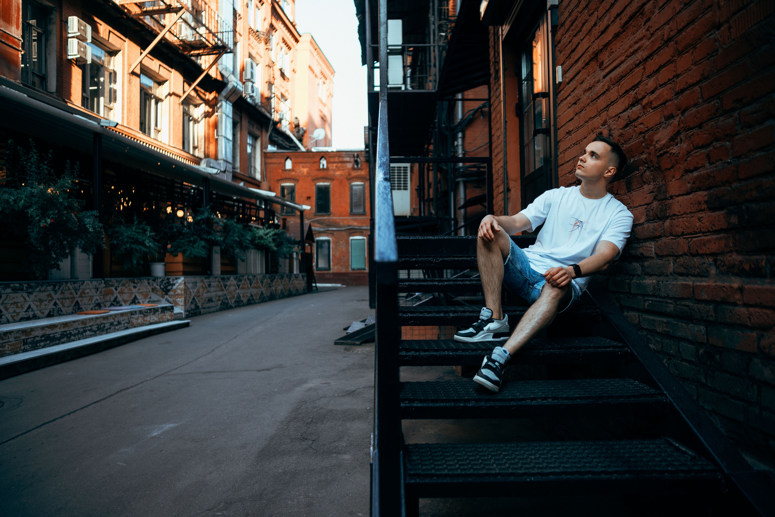 Слава улица