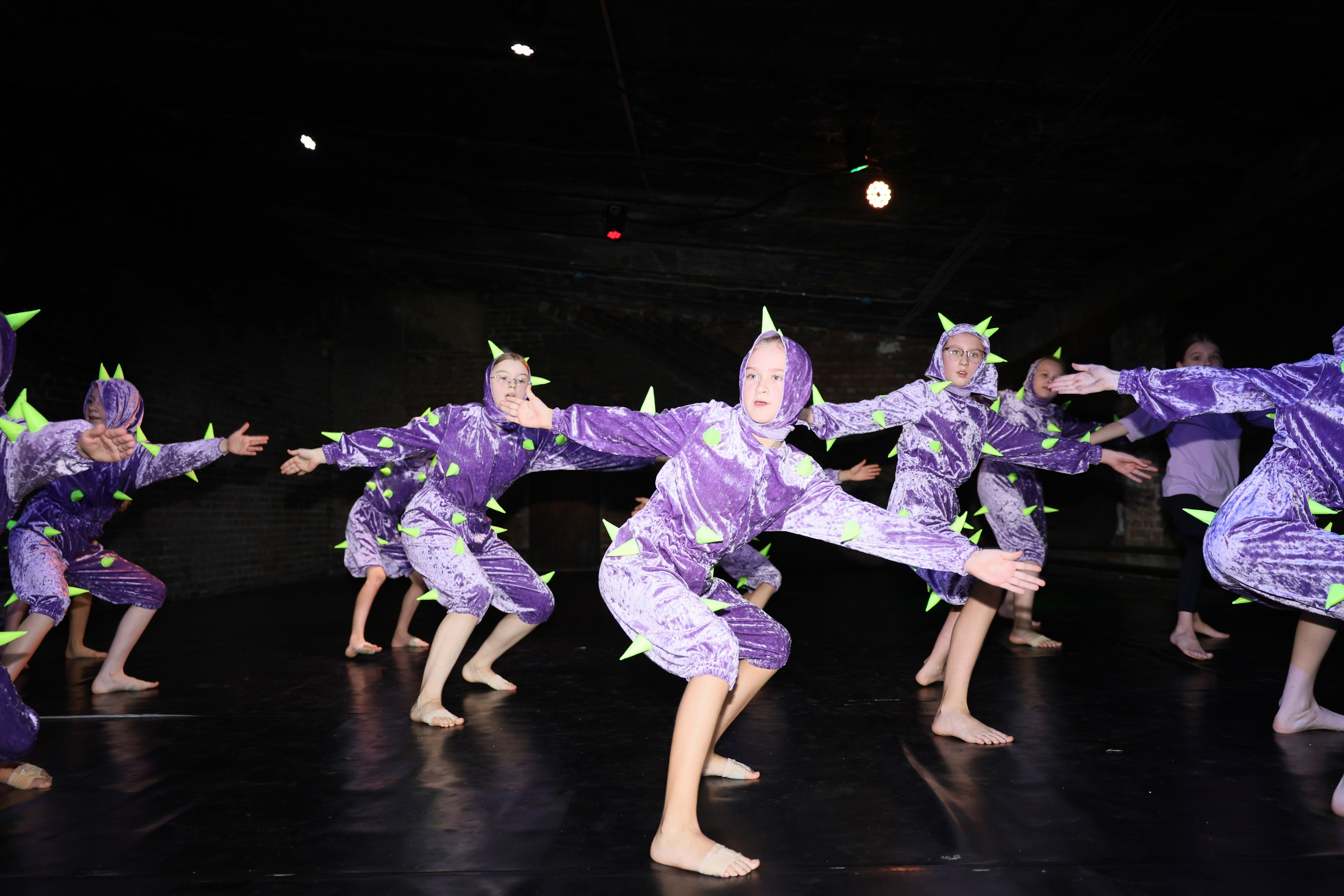 Новогодние танцы. Главная