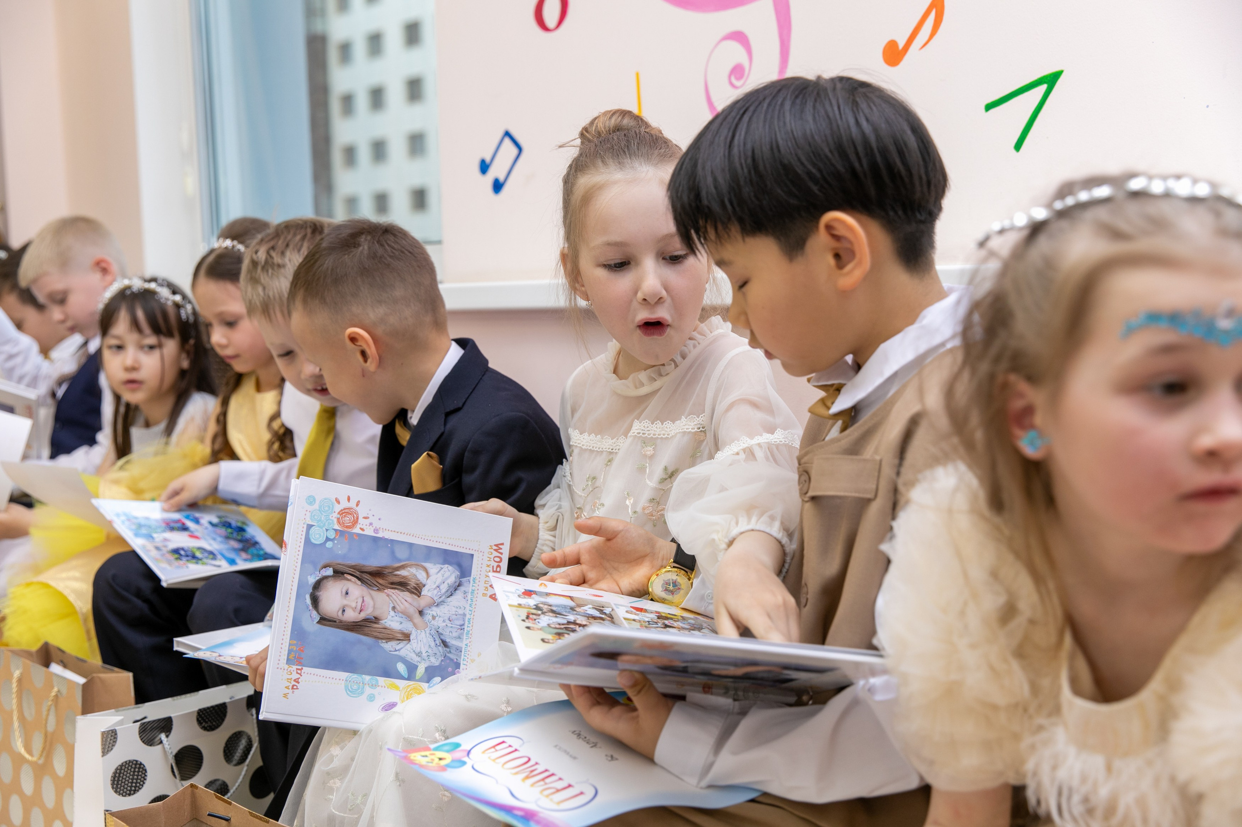 Выпускной Цветик-Семицветик 2025. Школьный и детский фотограф в Южно-Сахалинске Анастасия Лескова