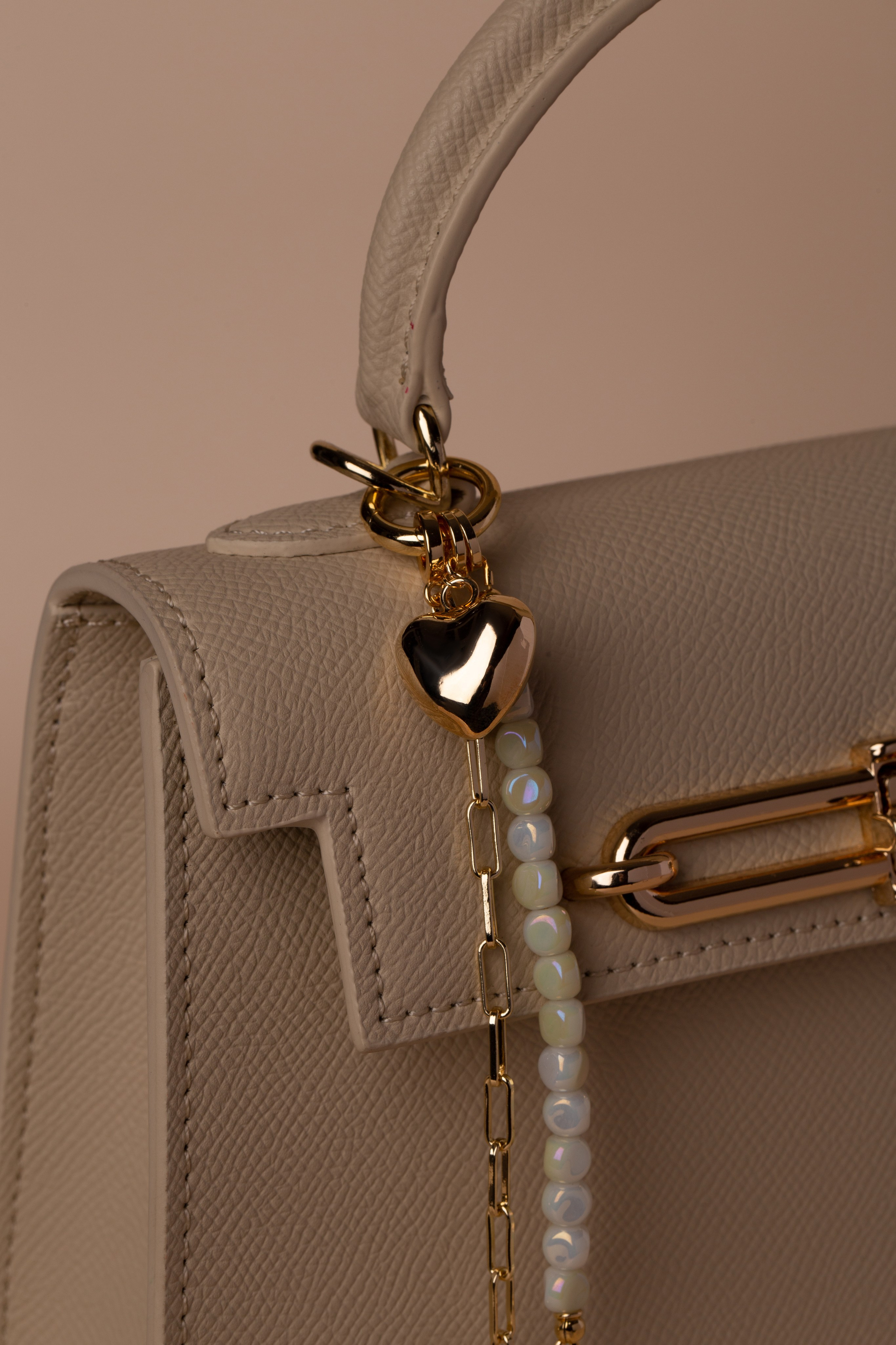 Съемка украшений для Виктории Лиос. Предметный и фудфотограф в Сочи Дарина Погодаева