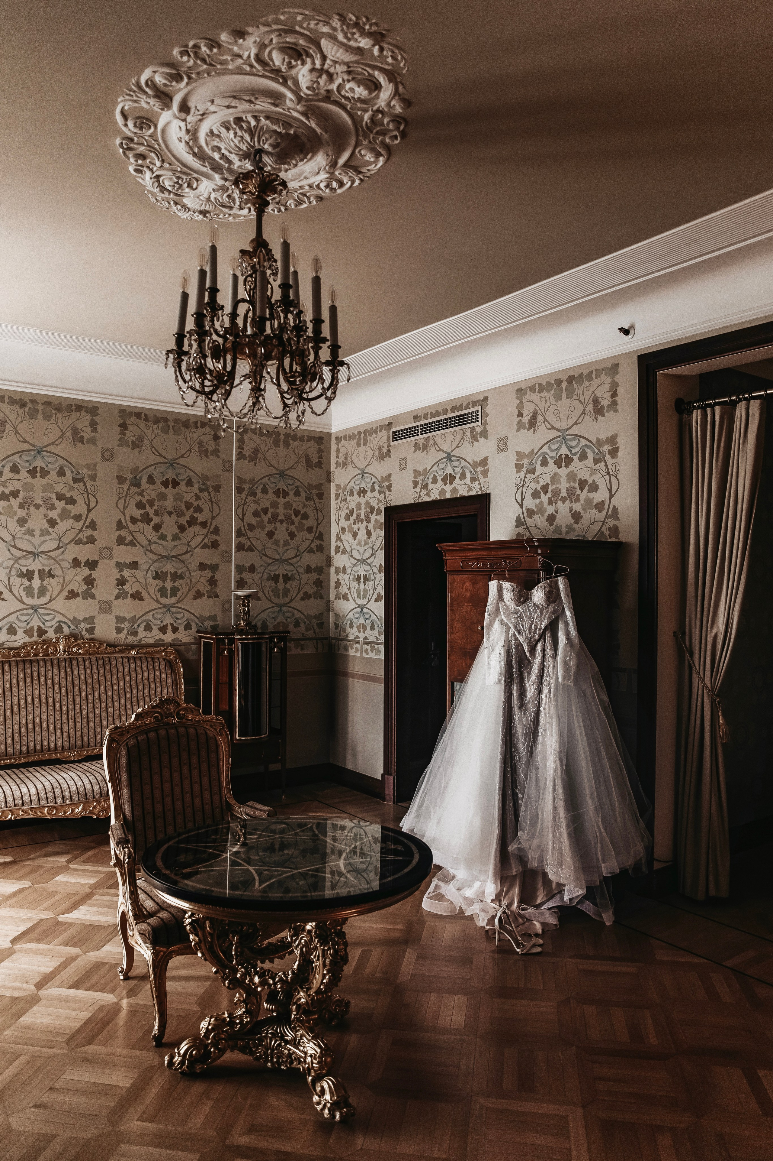 Свадебная Фотосессия в отеле Metropol. Главная