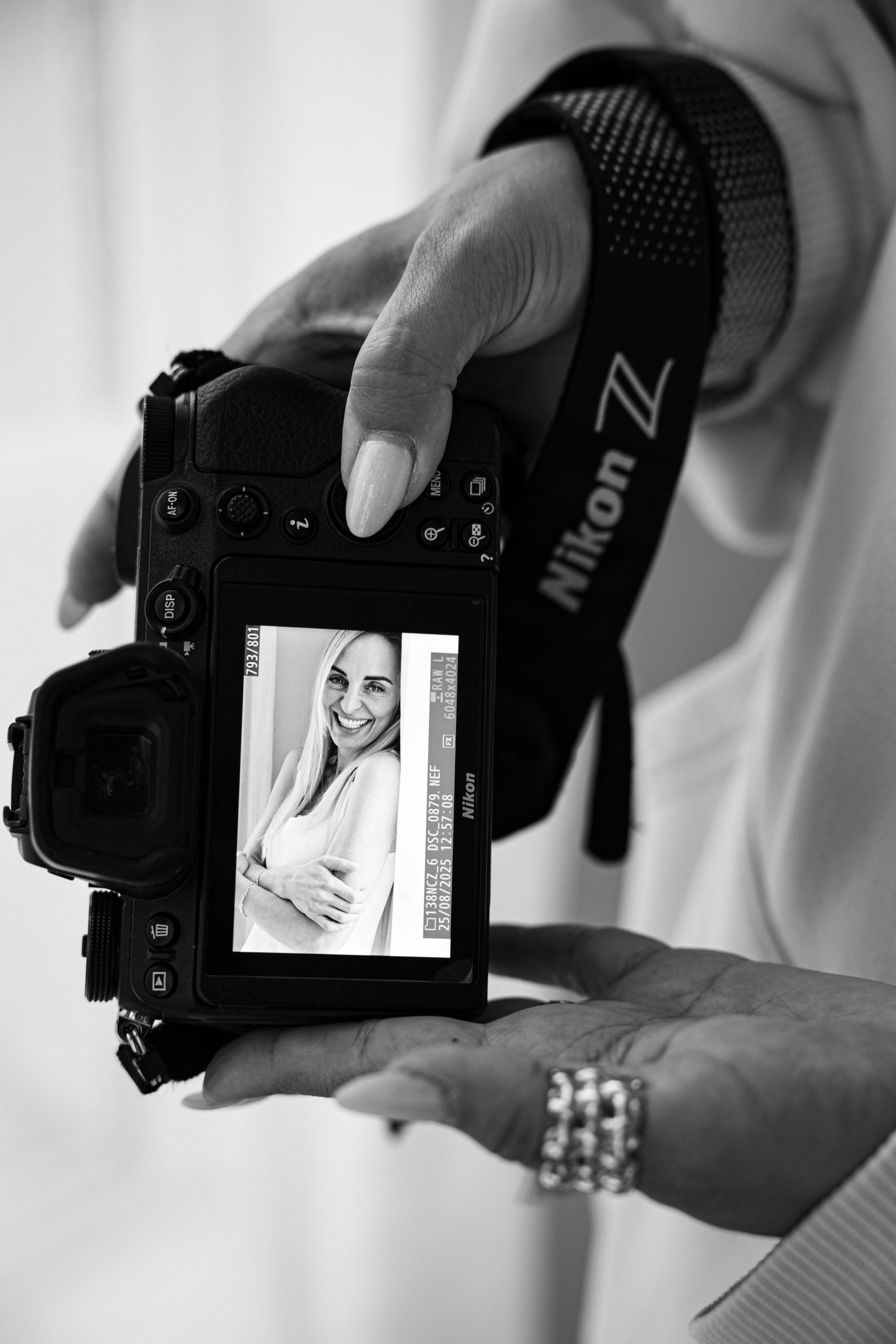 Бэкстейдж фотограф, photo BTS. Фотограф и видеограф в Санкт-Петербурге Динара Гольдина