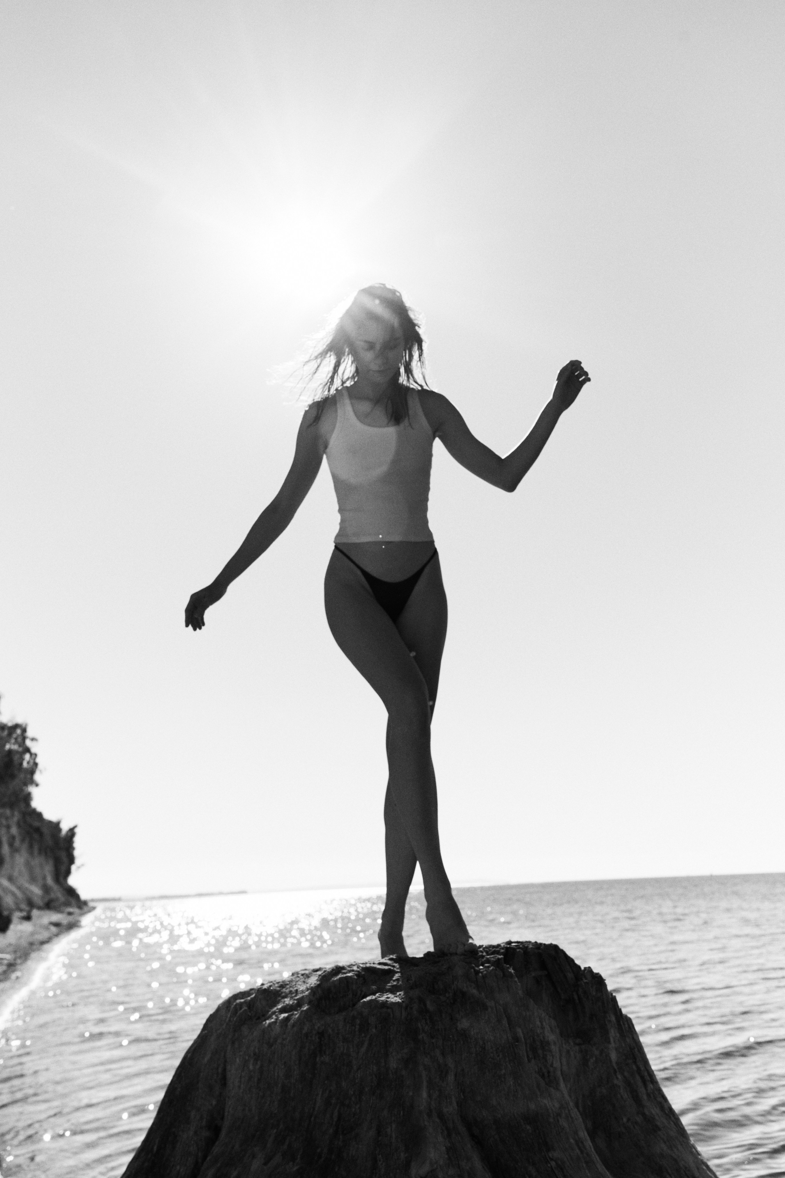 White rocks. Z H U R A V L E V