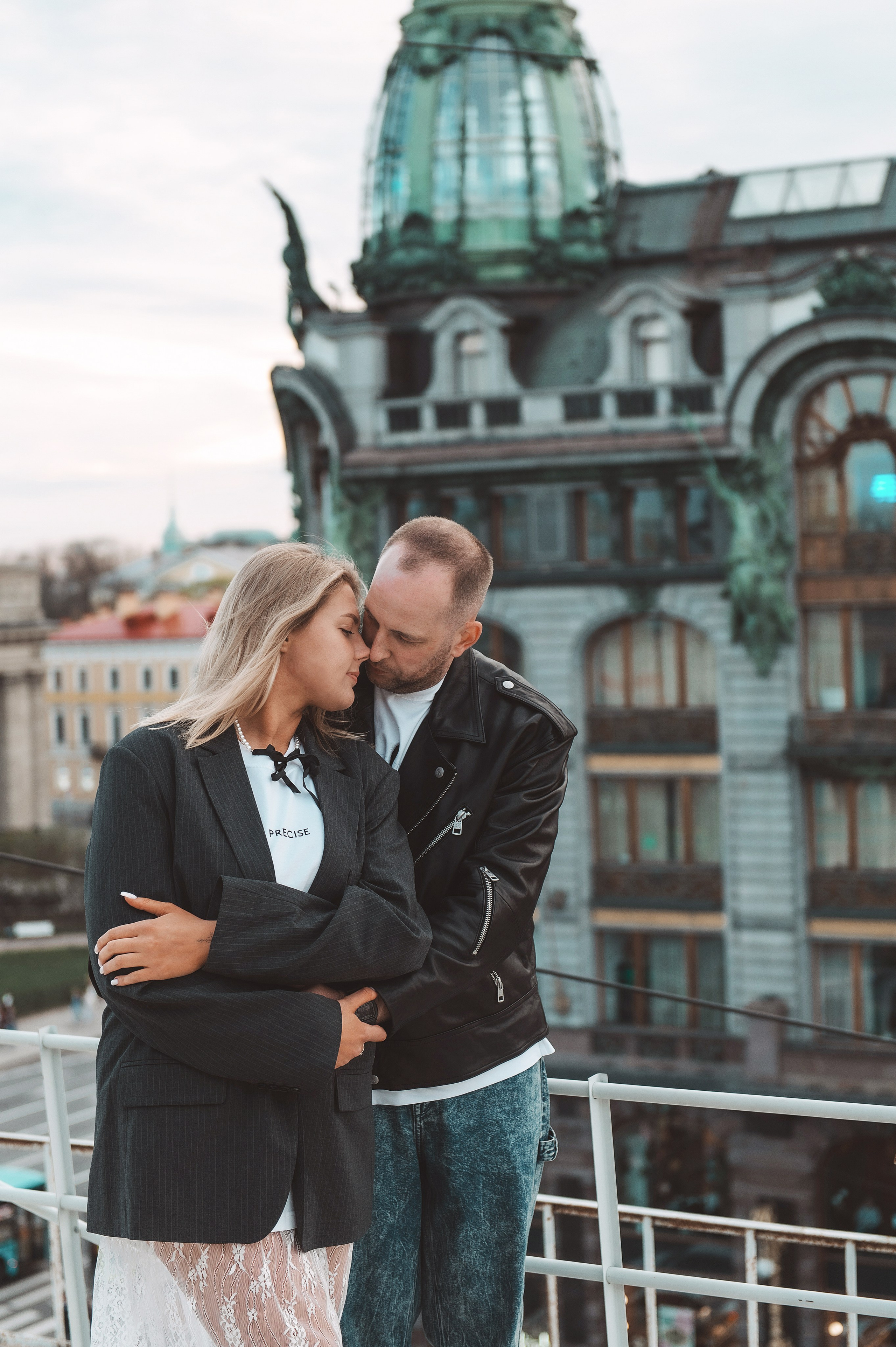 На крыше. Надя и Саша. Свадебный и семейный фотограф в Санкт-Петербурге — Мария Черепанова