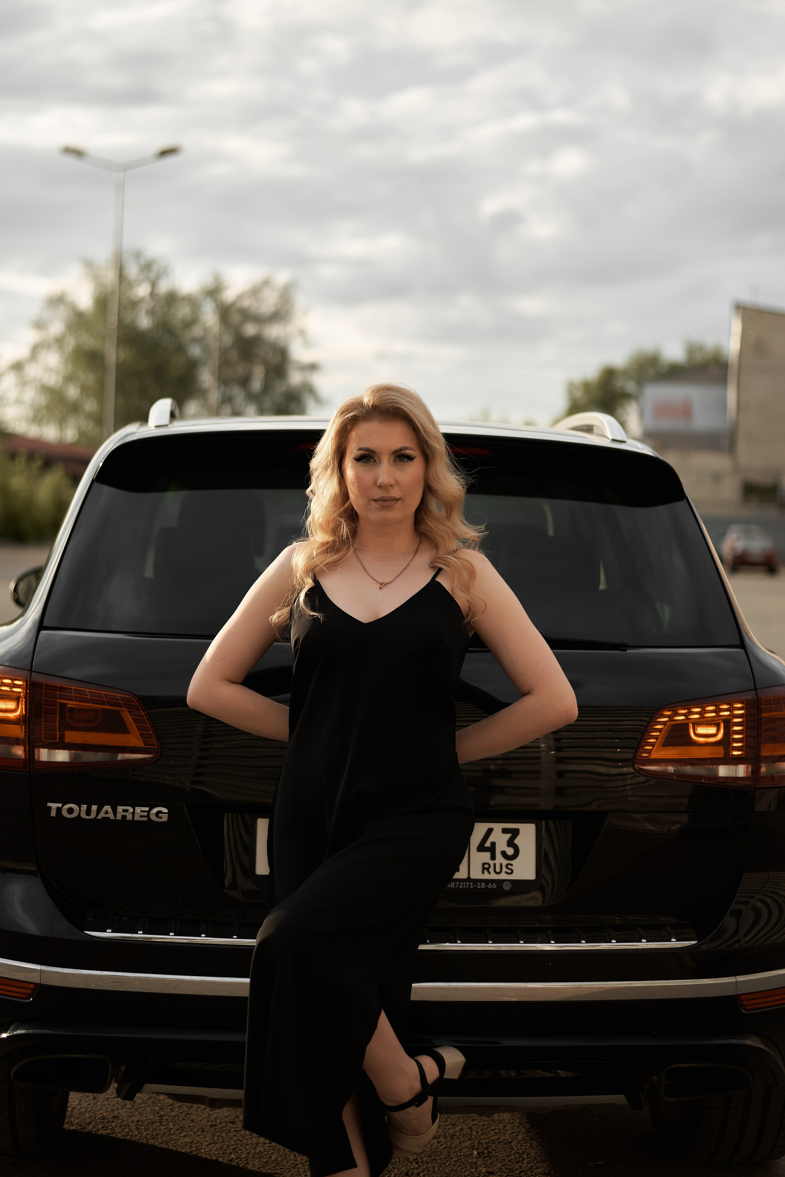 Наталья — Black dress & Black car. Photographer Bangkok — Pattaya | фотограф Бангкок — Паттайа