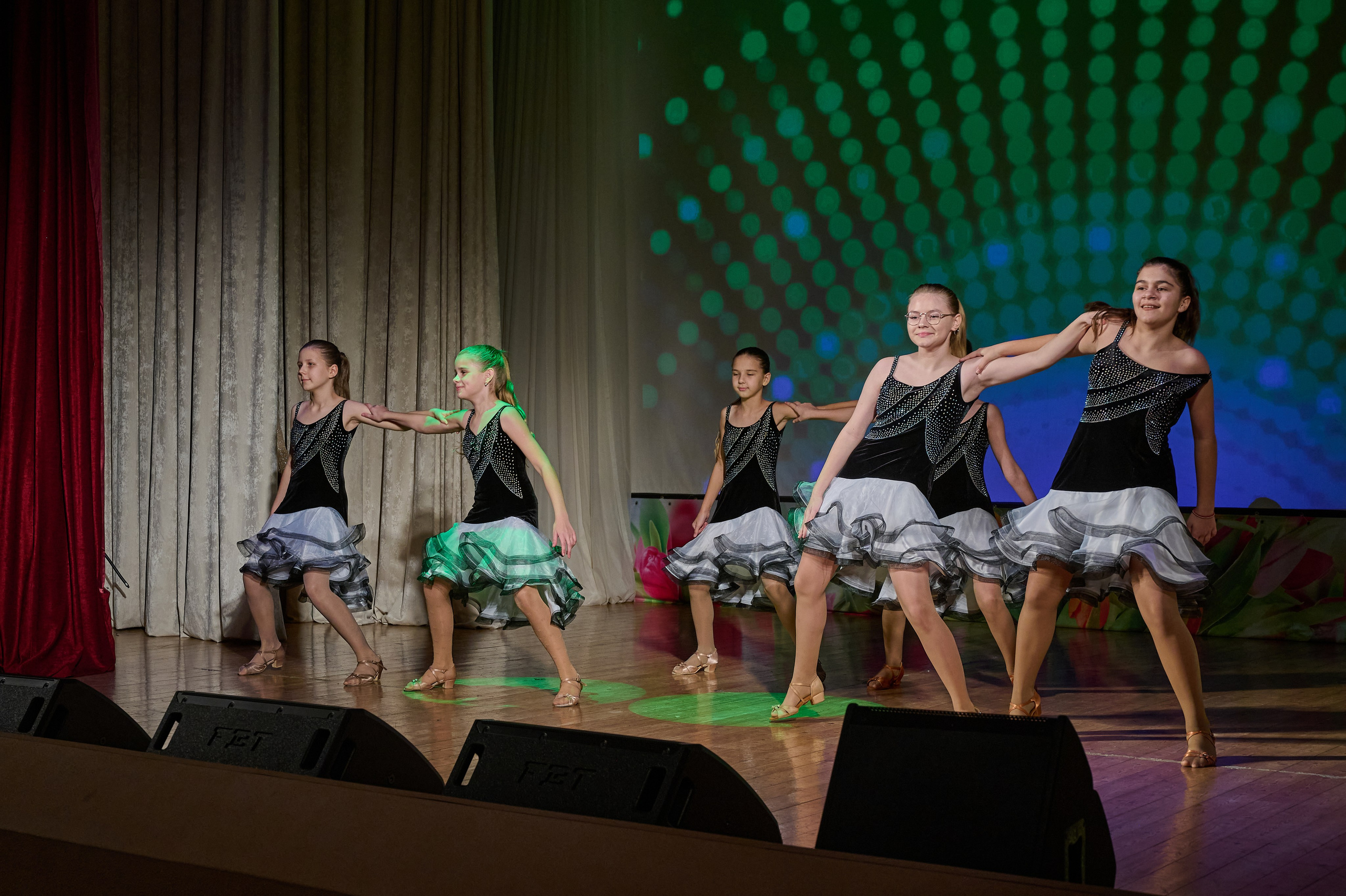 День матери. Кабардинка. Жизнь курорта Кабардинка в фотографиях