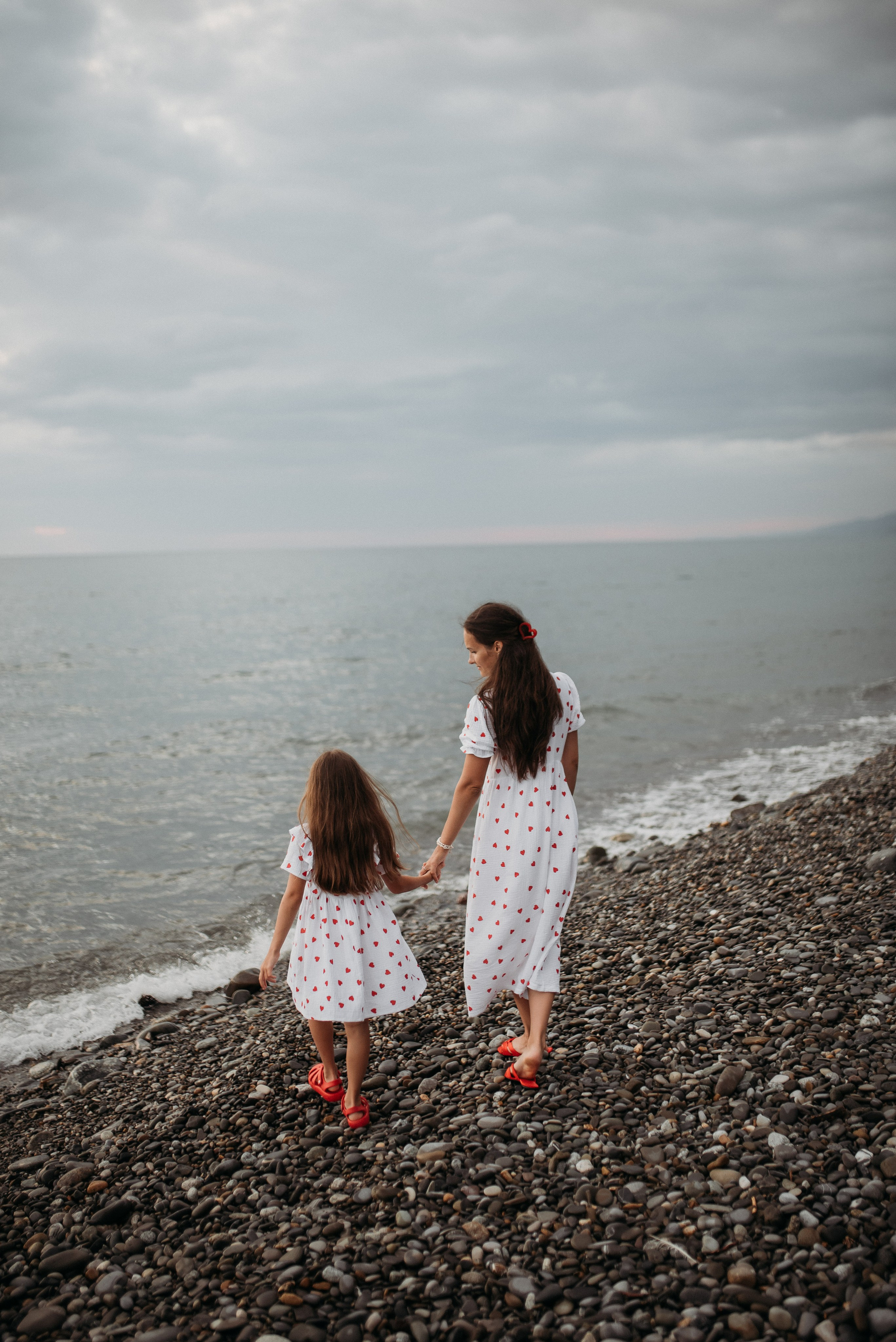 Семейная морская фотосессия на берегу Сочи. Фотограф в Сочи — Маргарита Поганова