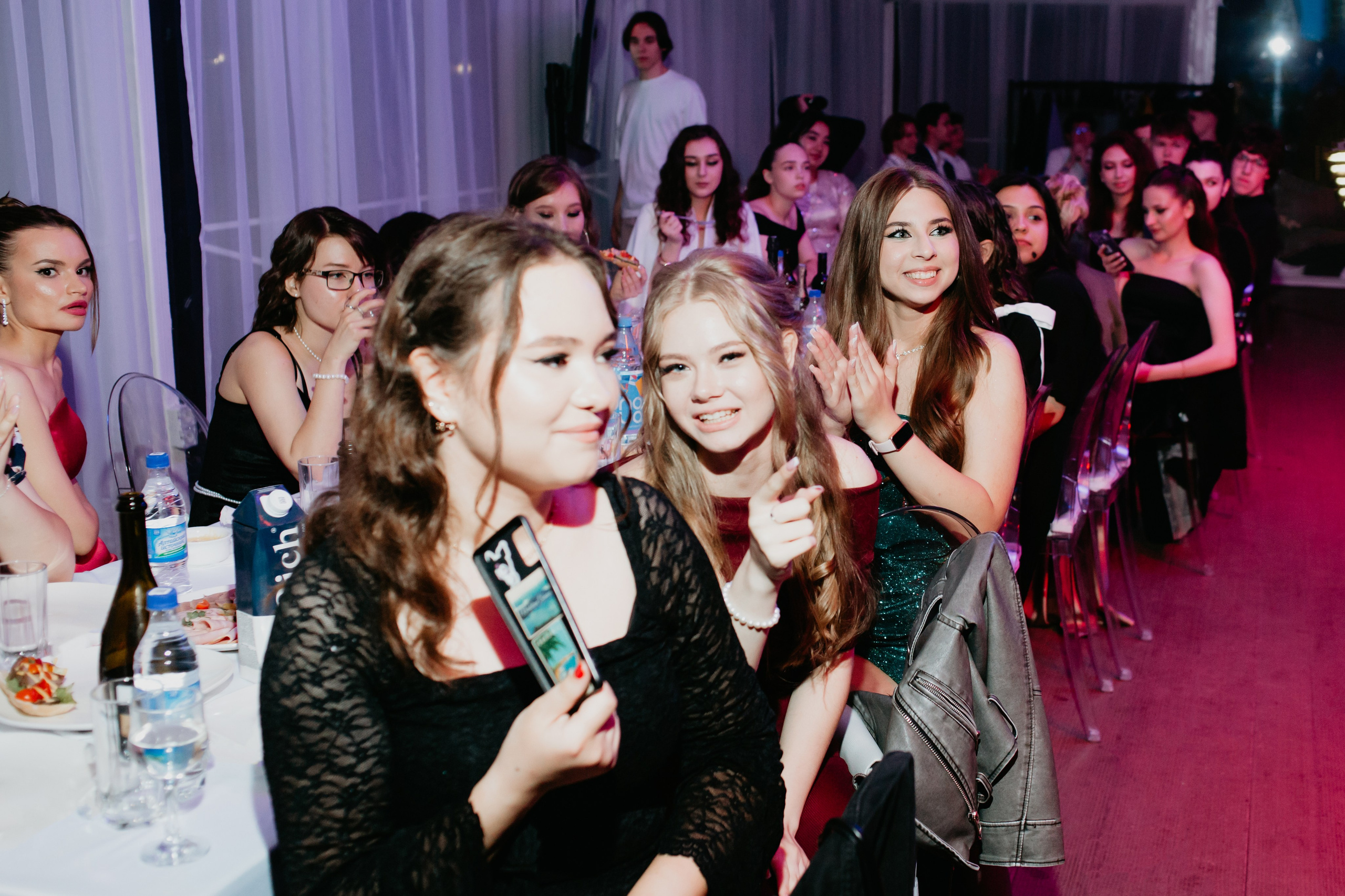 Выпускной 2025 (41 школа) 11 класс. Фотограф в Челябинске Ополихина Анна